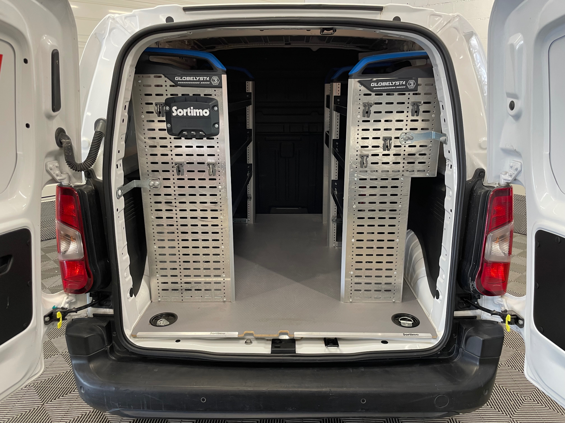 PEUGEOT PARTNER FOURGON STANDARD 650 KG BLUEHDI 130 S&S EAT8 ASPHALT