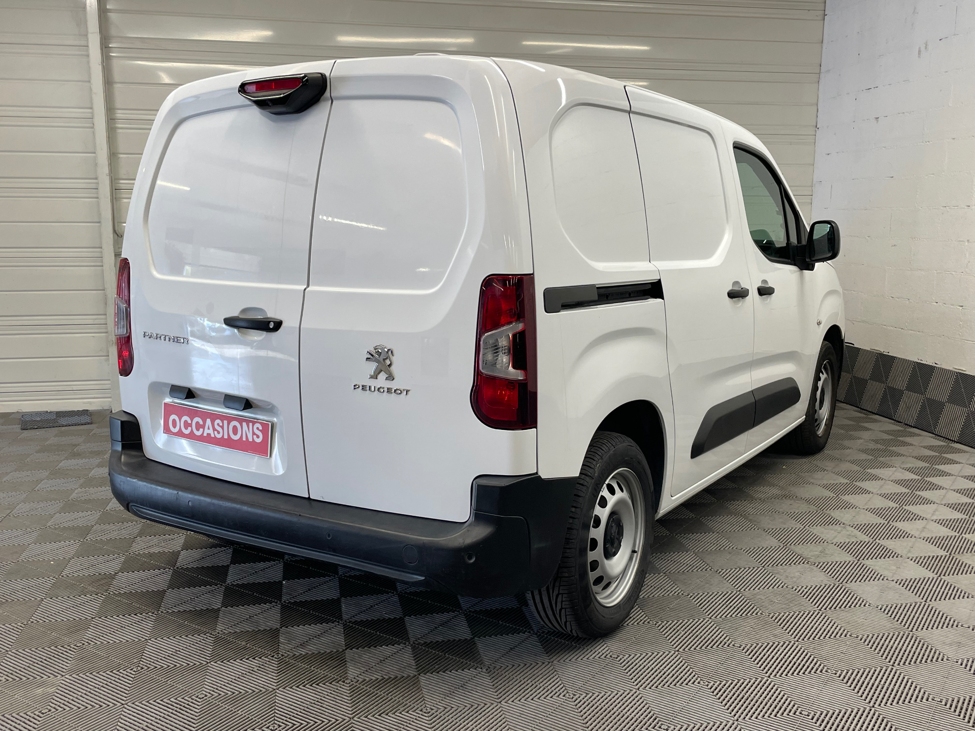 PEUGEOT PARTNER FOURGON STANDARD 650 KG BLUEHDI 130 S&S EAT8 ASPHALT