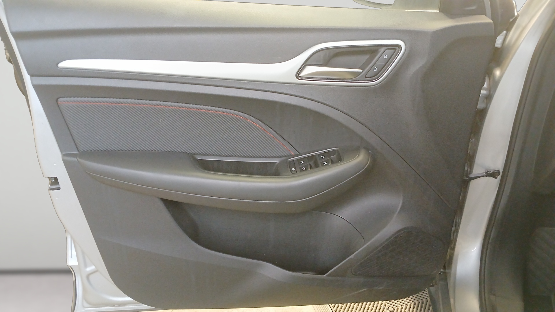 MG ZS ELECTRIQUE EV Autonomie Standard 51kWh - 130 kW 2WD Luxury