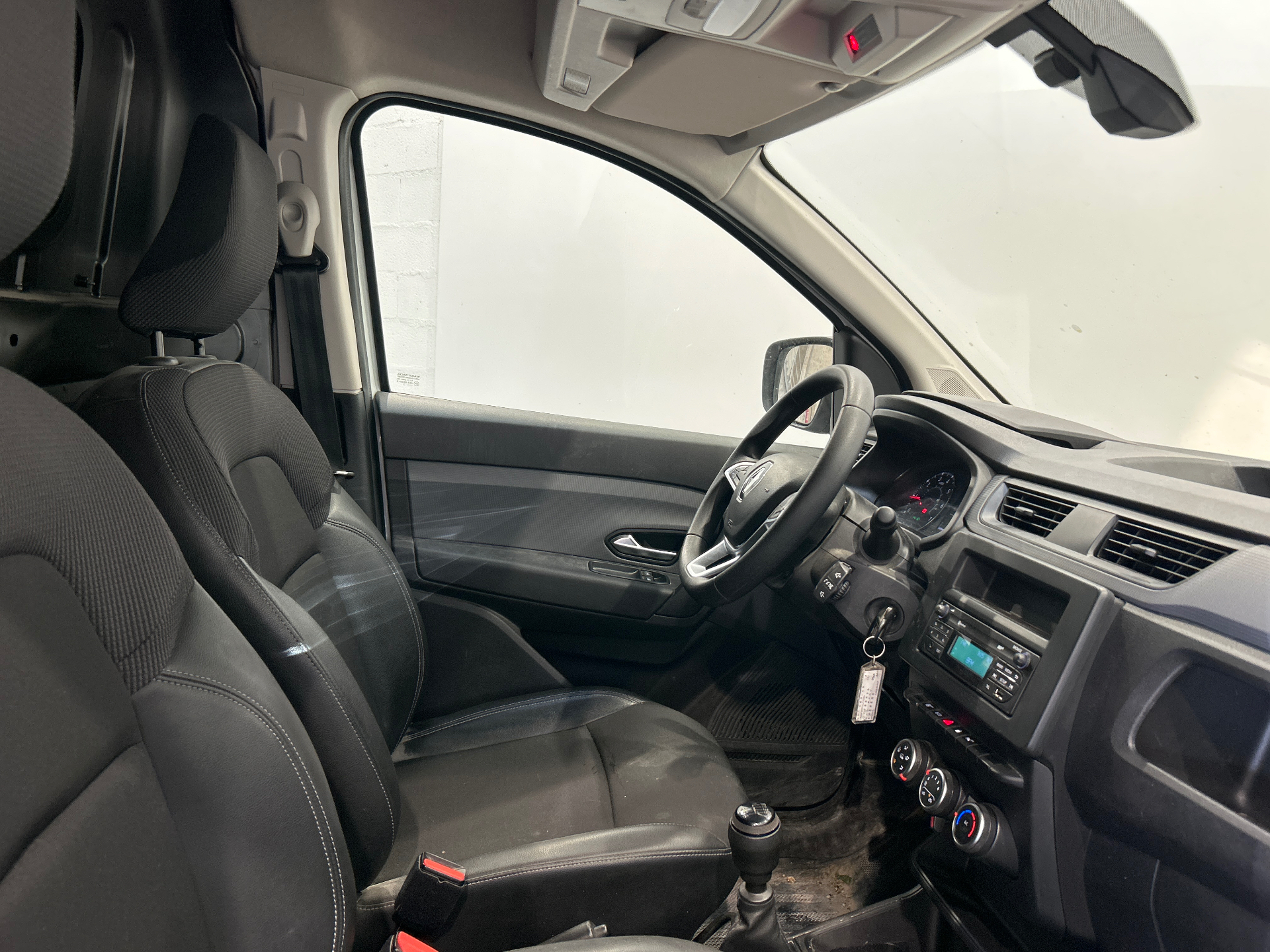 RENAULT EXPRESS VAN Confort Blue dCi 95 - 22