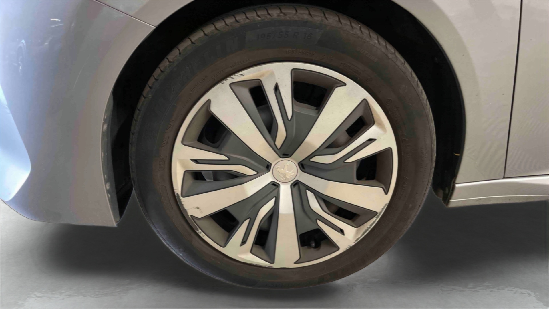 PEUGEOT 208 PureTech 75 S&S BVM5 Active Pack