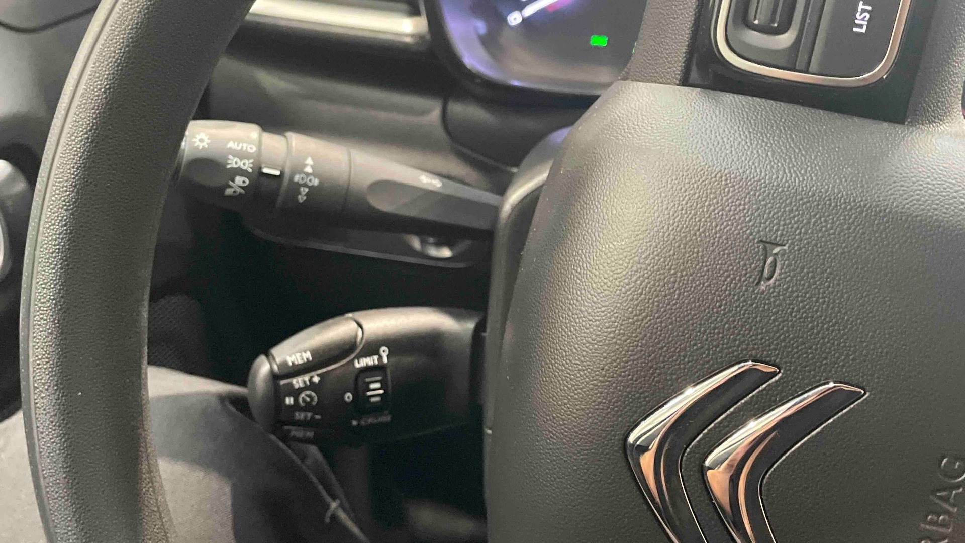 CITROEN C3 PureTech 110 S&S BVM6 Shine