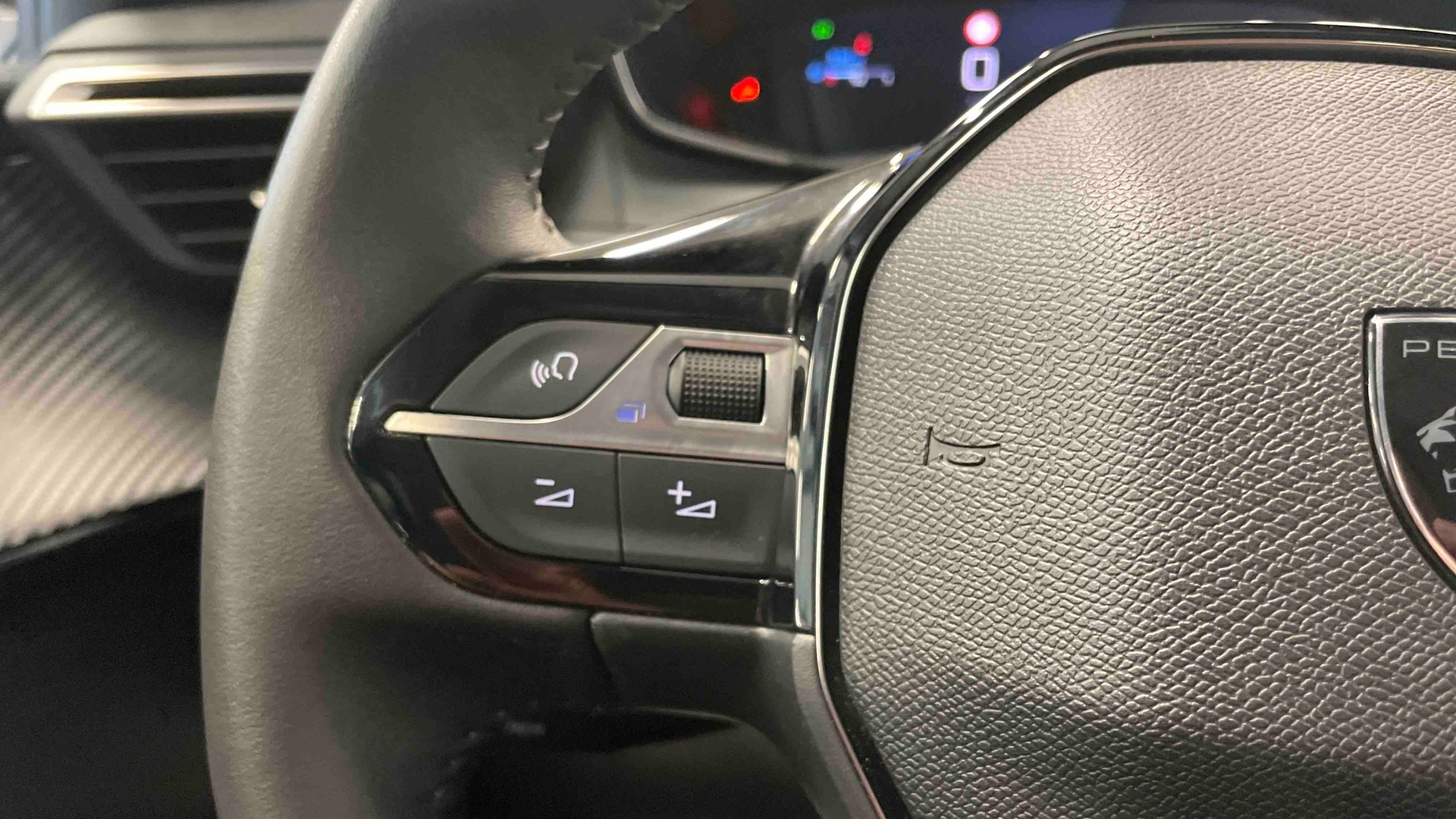 PEUGEOT 208 Allure 100 ch BVM6