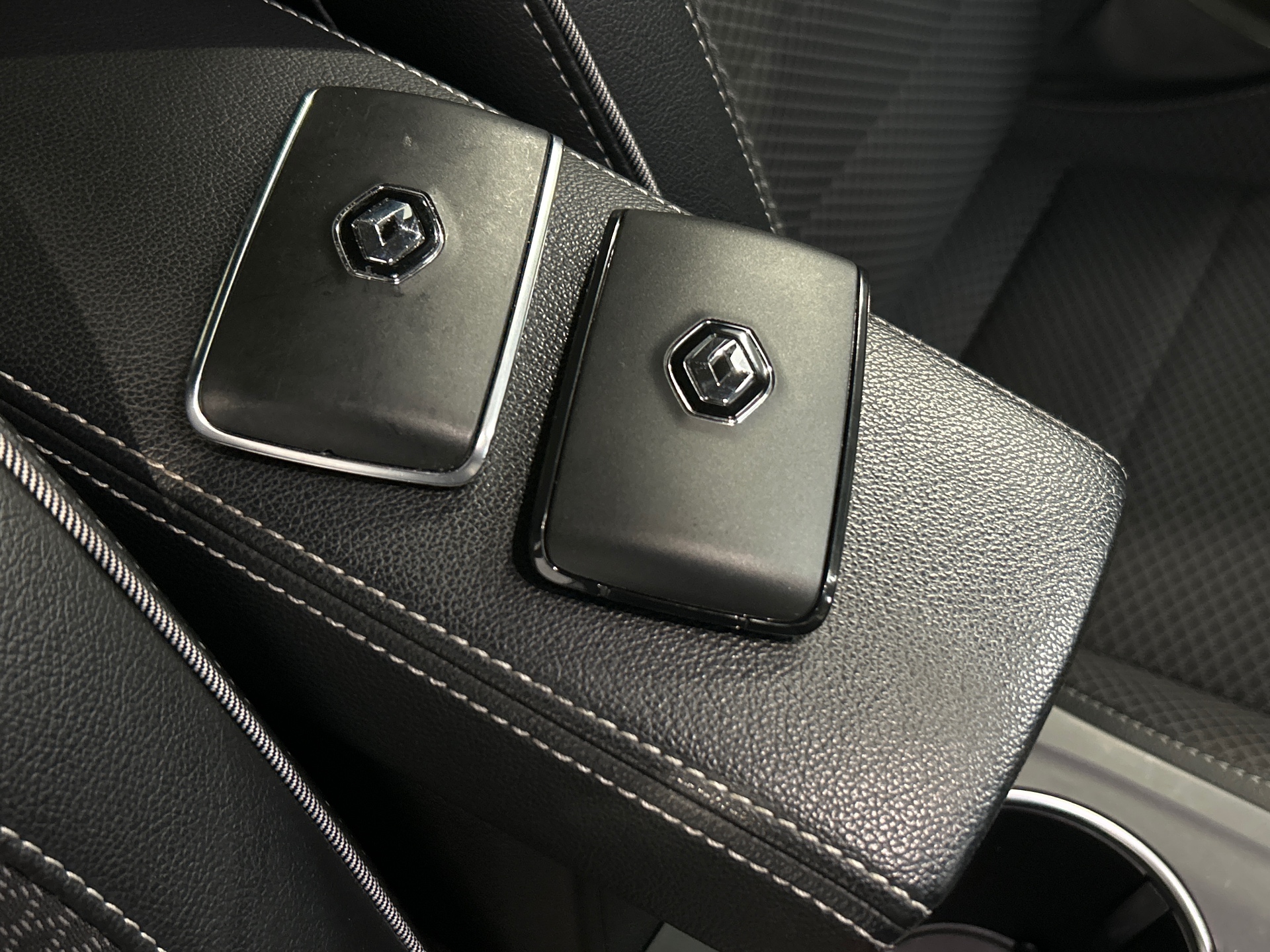 RENAULT ARKANA E-Tech 145 - 21B Intens