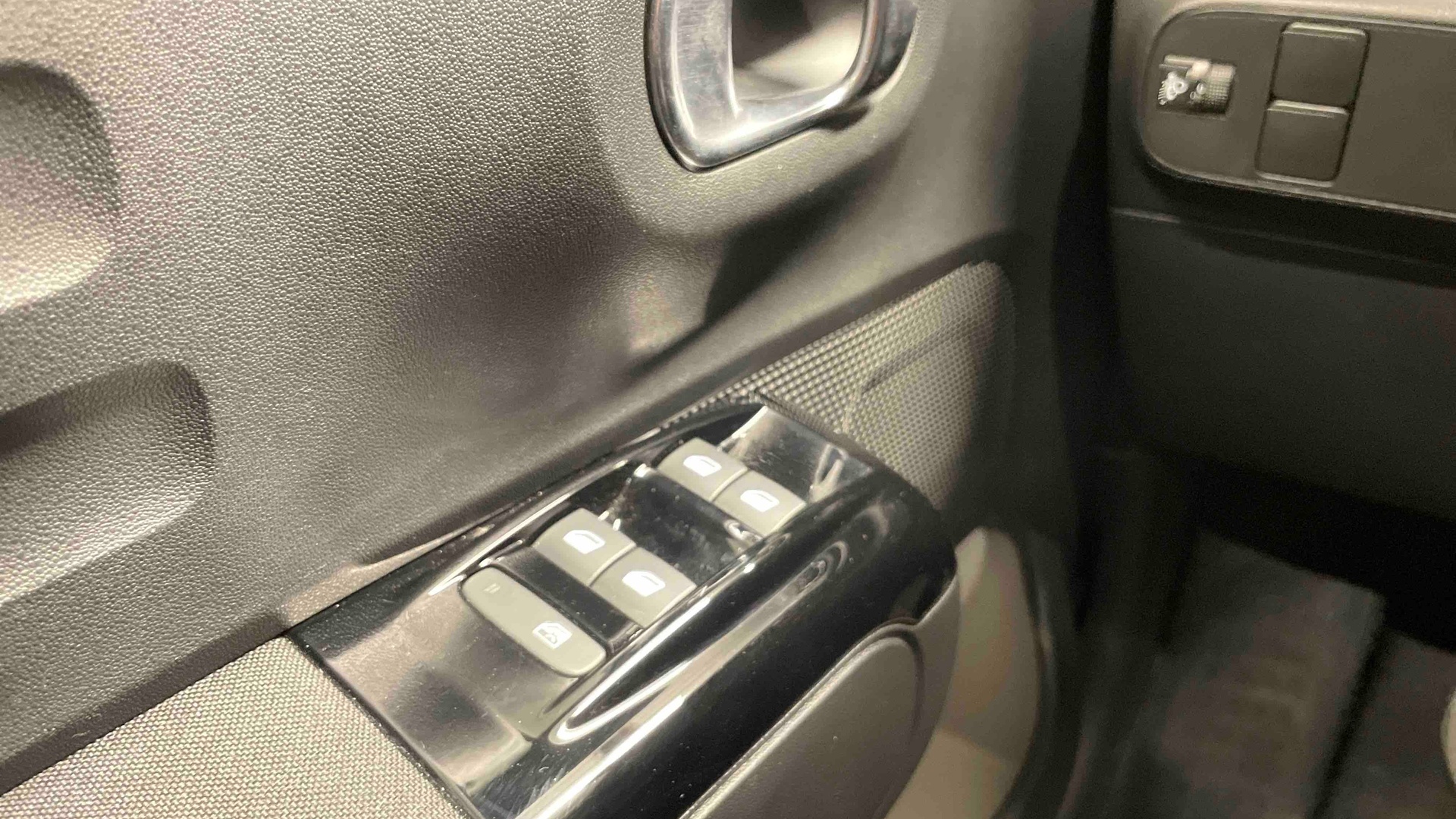CITROEN C3 PureTech 110 S&S BVM6 Shine