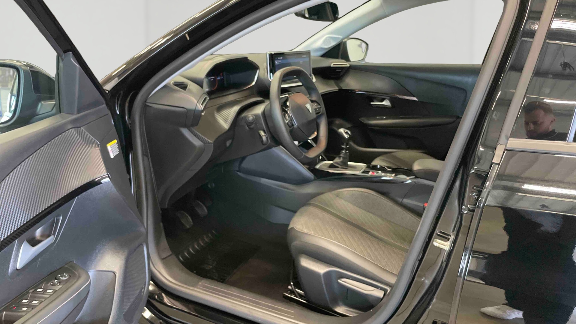 PEUGEOT 208 Allure 100 ch BVM6
