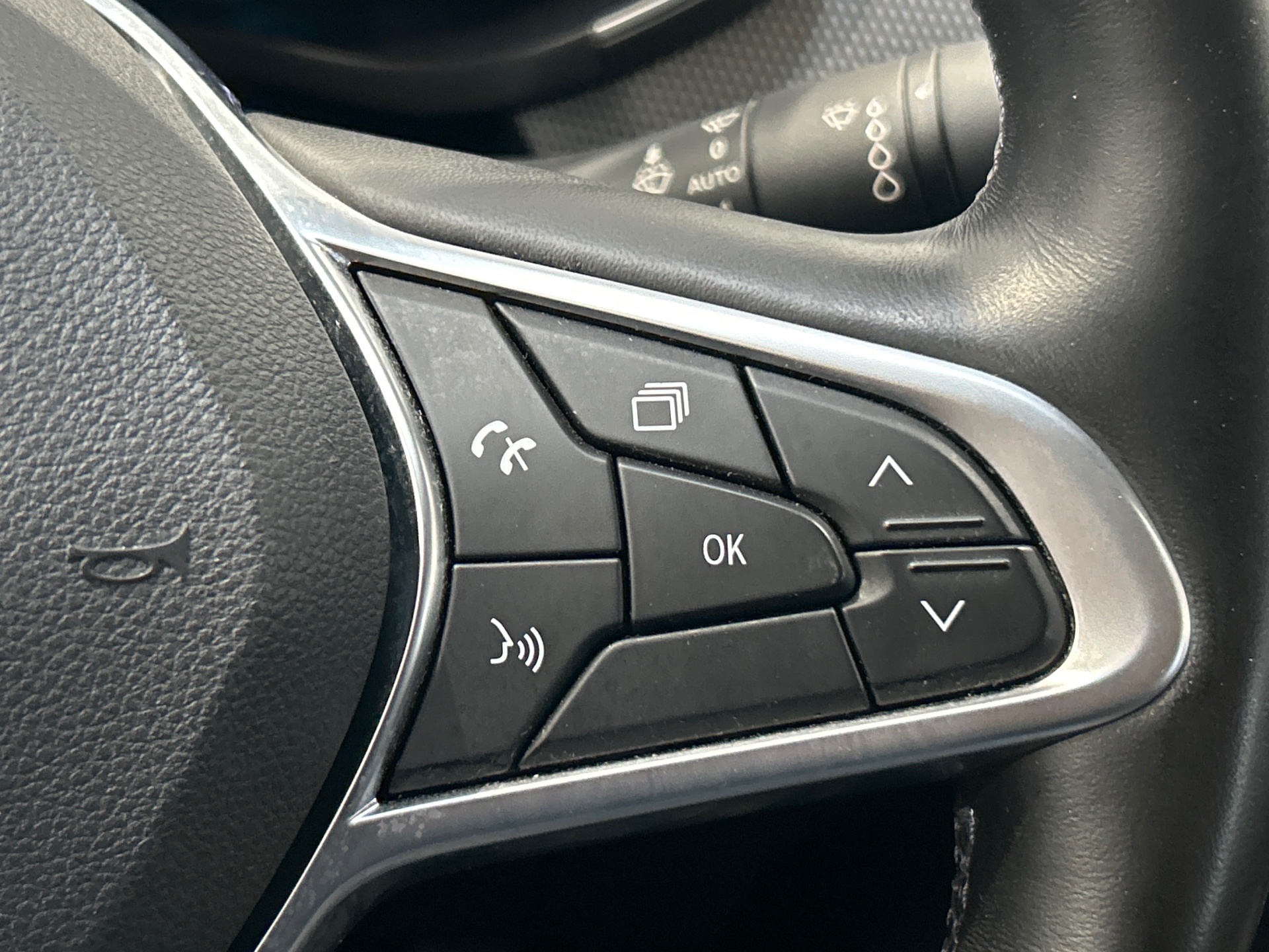 RENAULT ARKANA E-Tech 145 - 21B Intens
