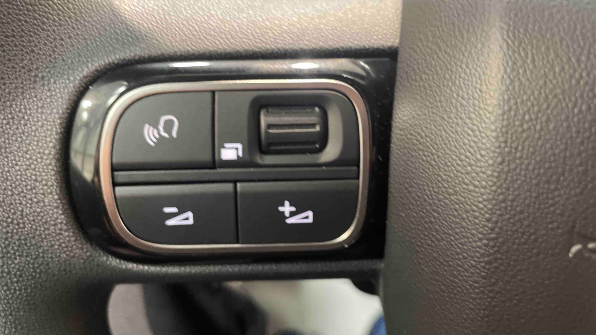 CITROEN C3 PureTech 110 S&S BVM6 Shine