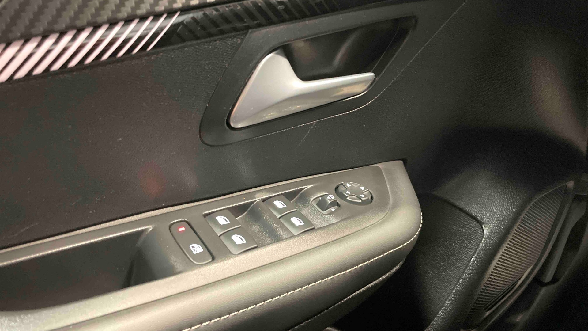 PEUGEOT 208 Allure 100 ch BVM6