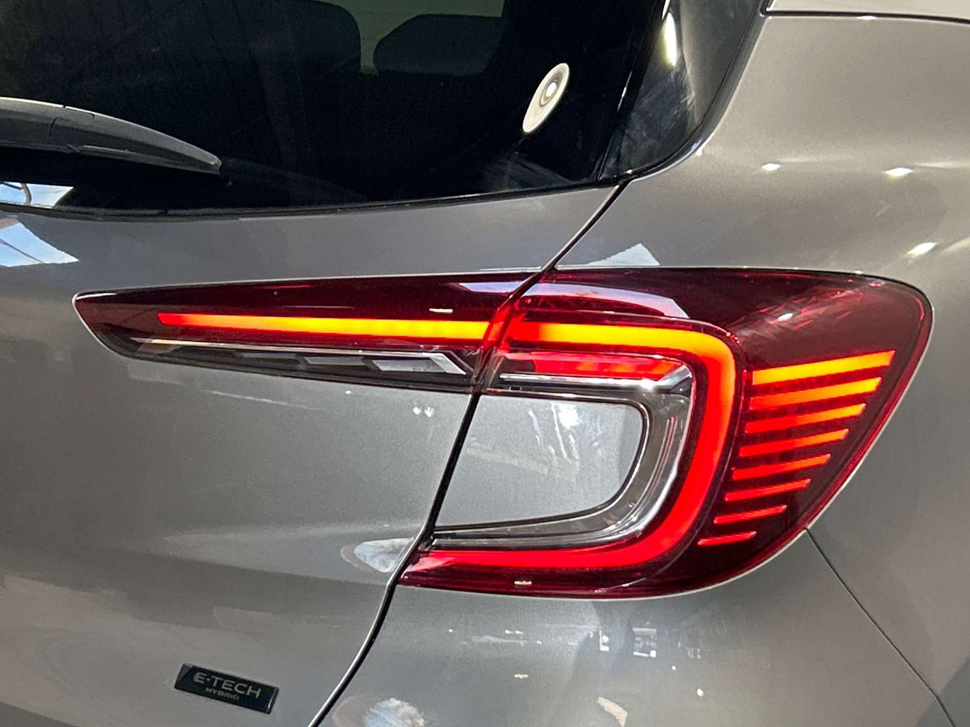 RENAULT CAPTUR E-Tech full hybrid 145 Iconic