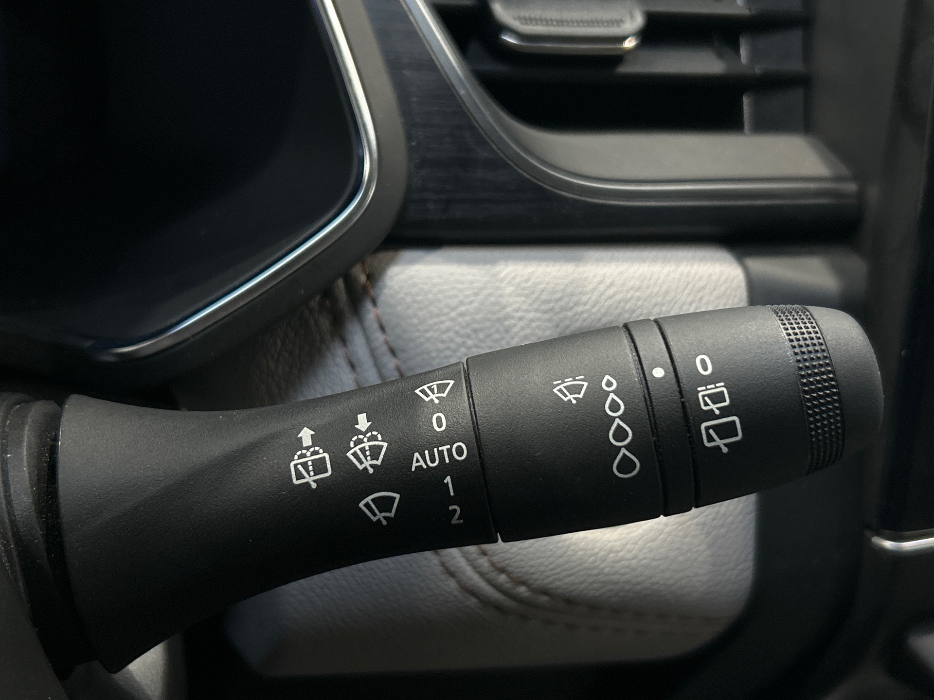RENAULT CAPTUR E-Tech full hybrid 145 Iconic
