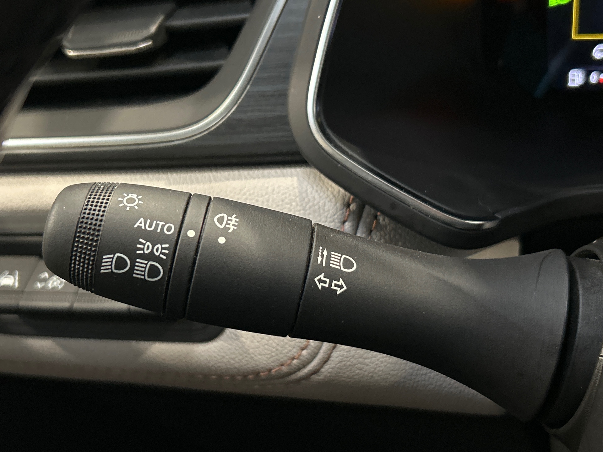 RENAULT CAPTUR E-Tech full hybrid 145 Iconic