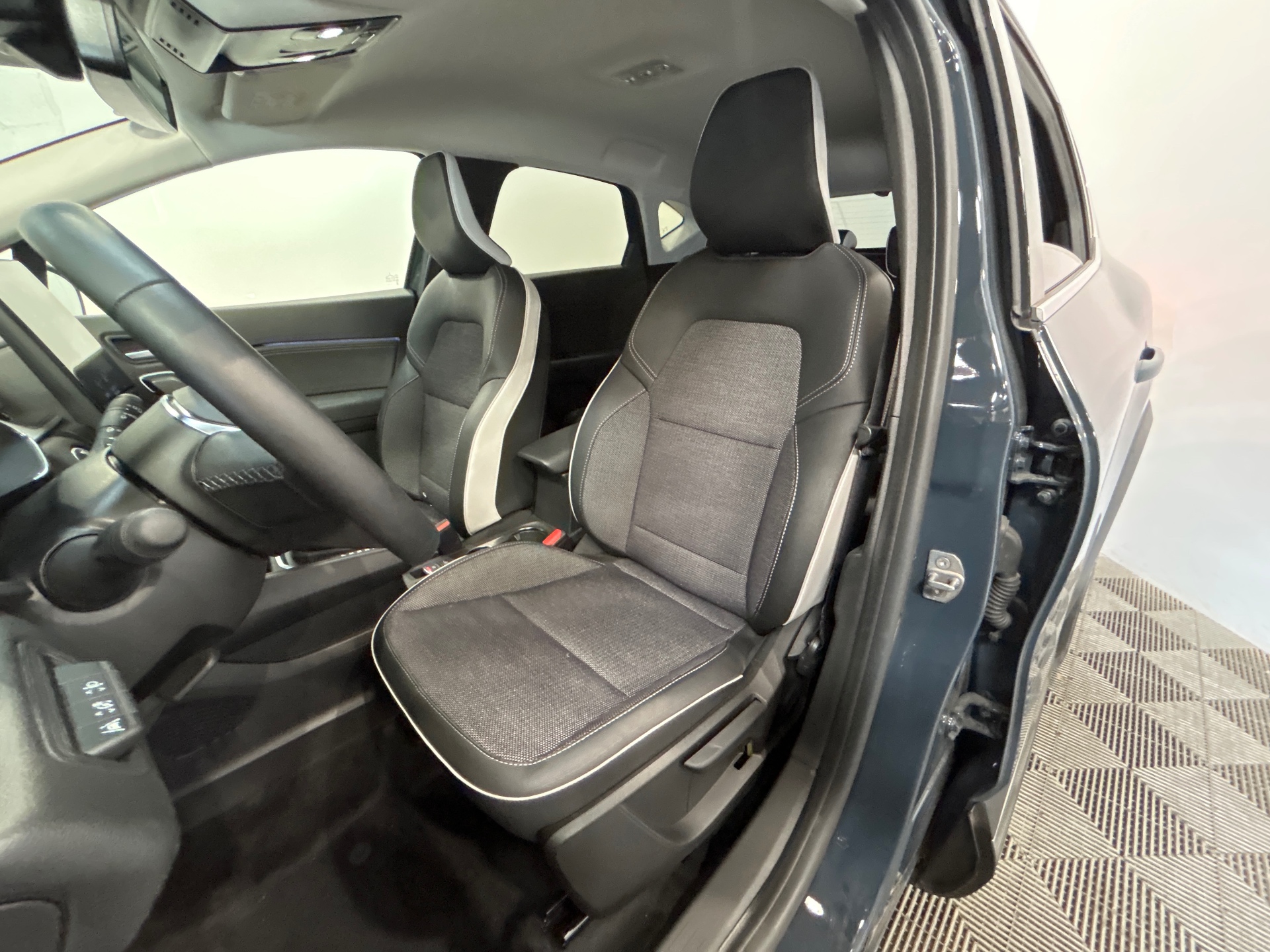 RENAULT CAPTUR E-Tech full hybrid 145 Techno