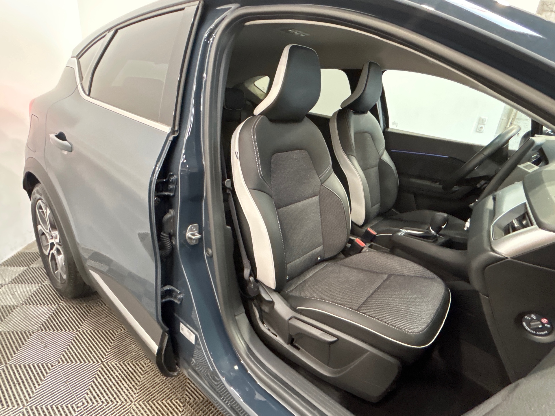RENAULT CAPTUR E-Tech full hybrid 145 Techno