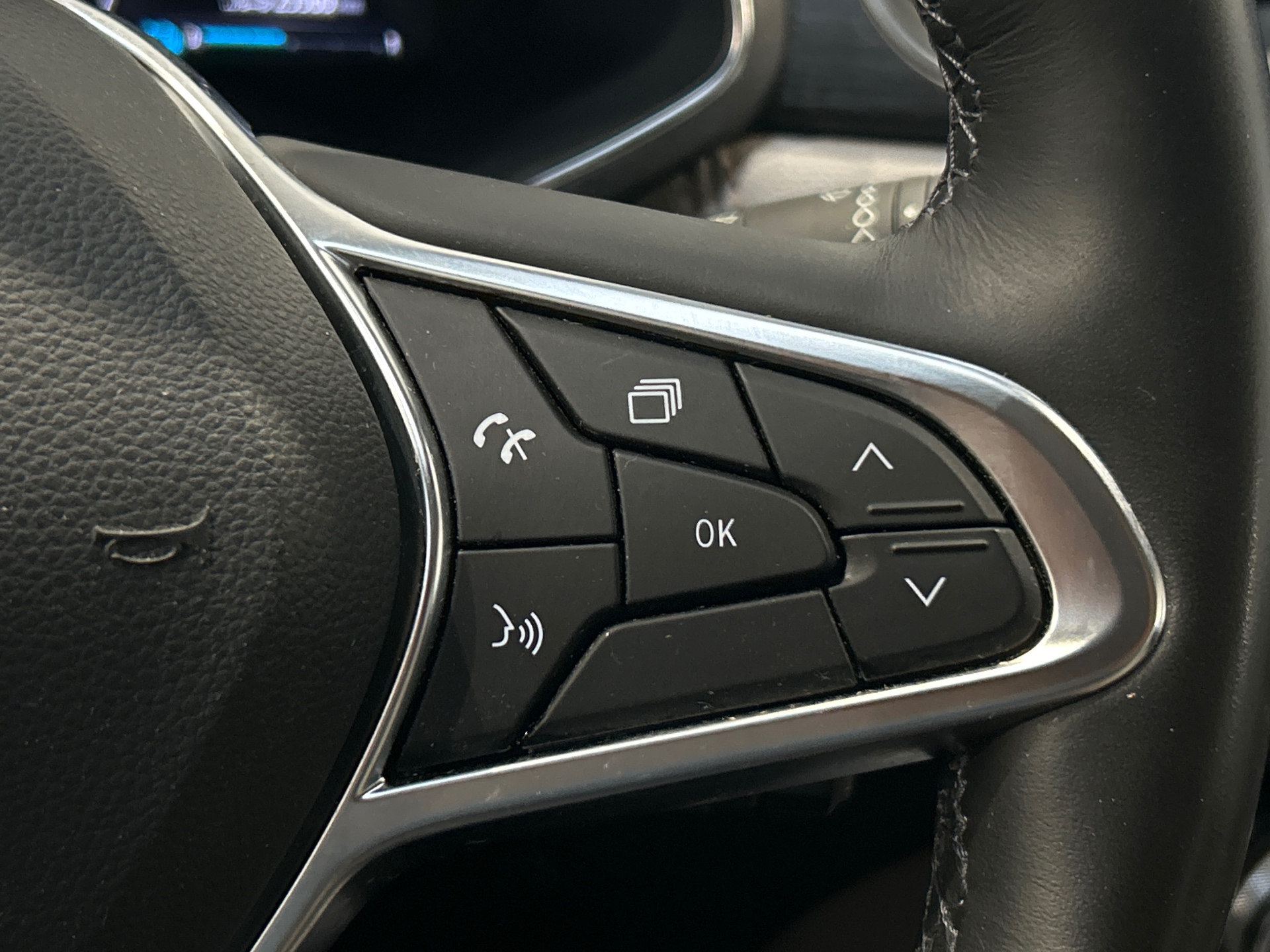 RENAULT CAPTUR E-Tech full hybrid 145 Iconic