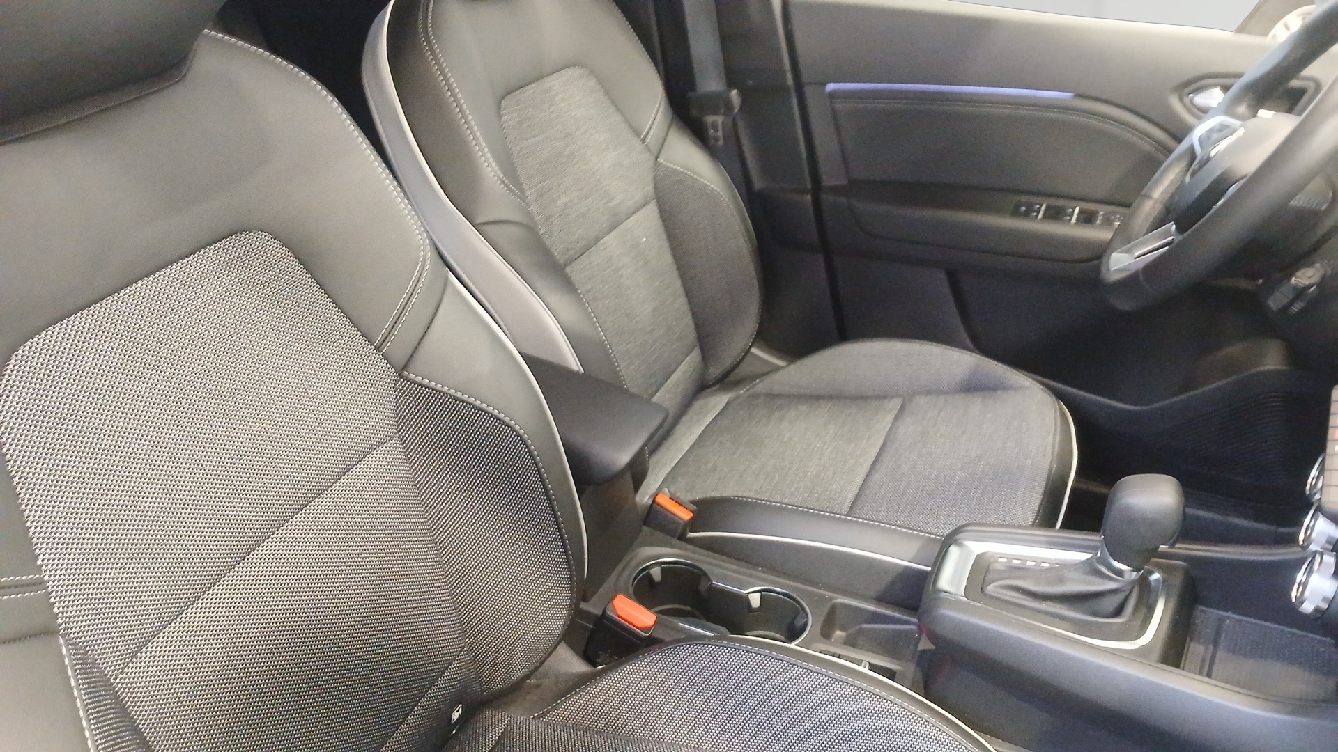 RENAULT CAPTUR E-Tech full hybrid 145 Techno