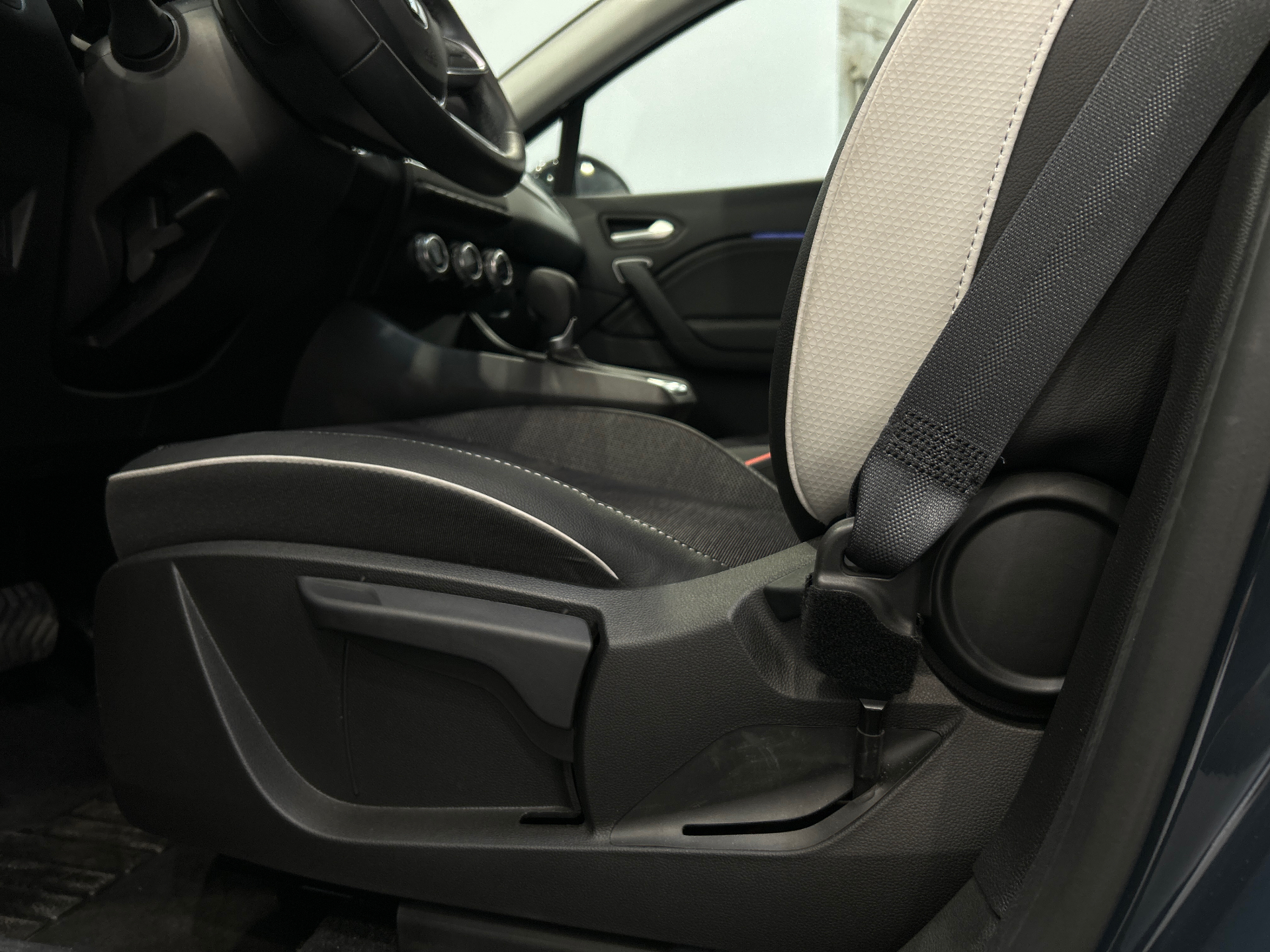 RENAULT CAPTUR E-Tech full hybrid 145 Techno