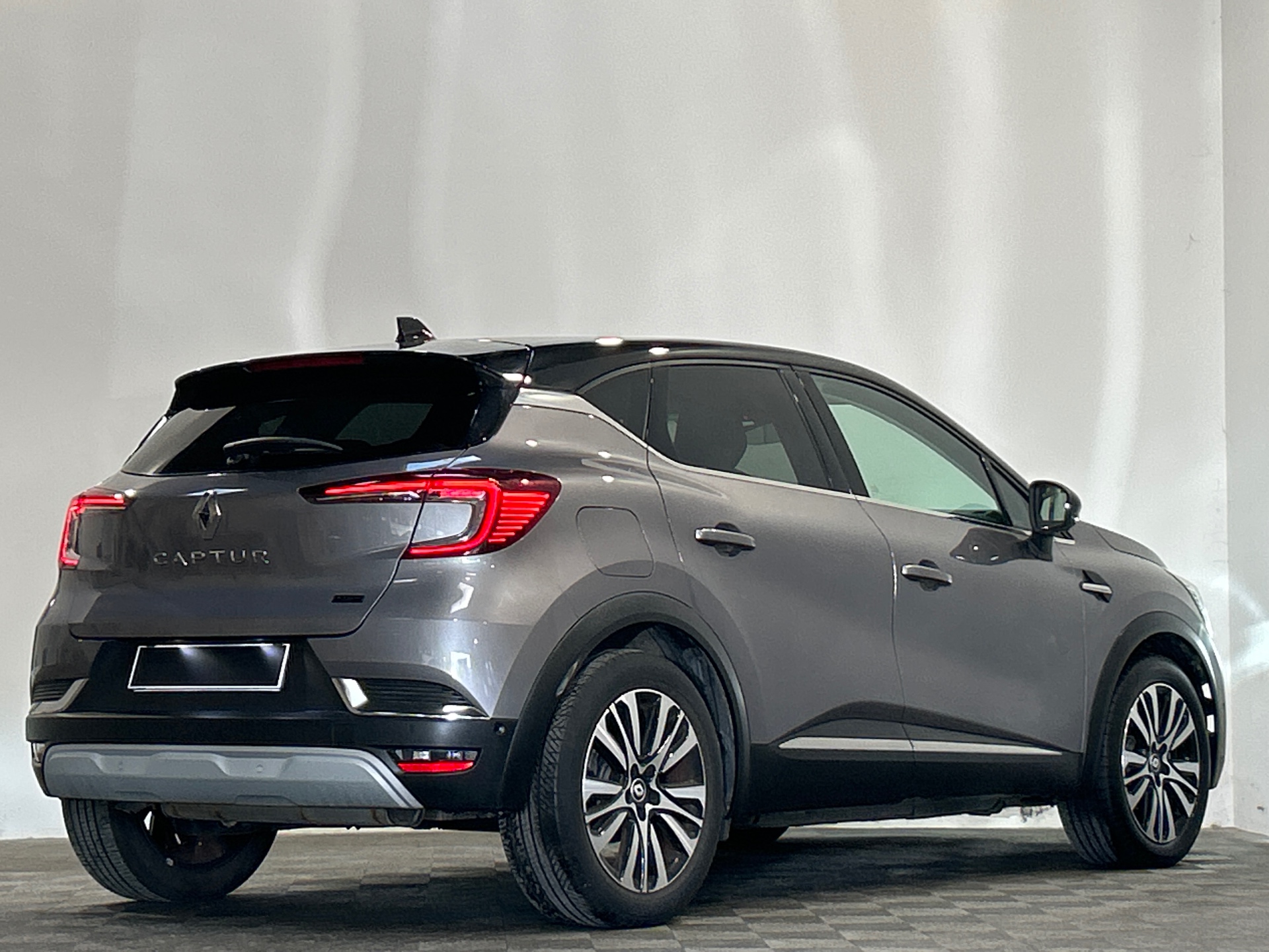 RENAULT CAPTUR E-Tech full hybrid 145 Iconic