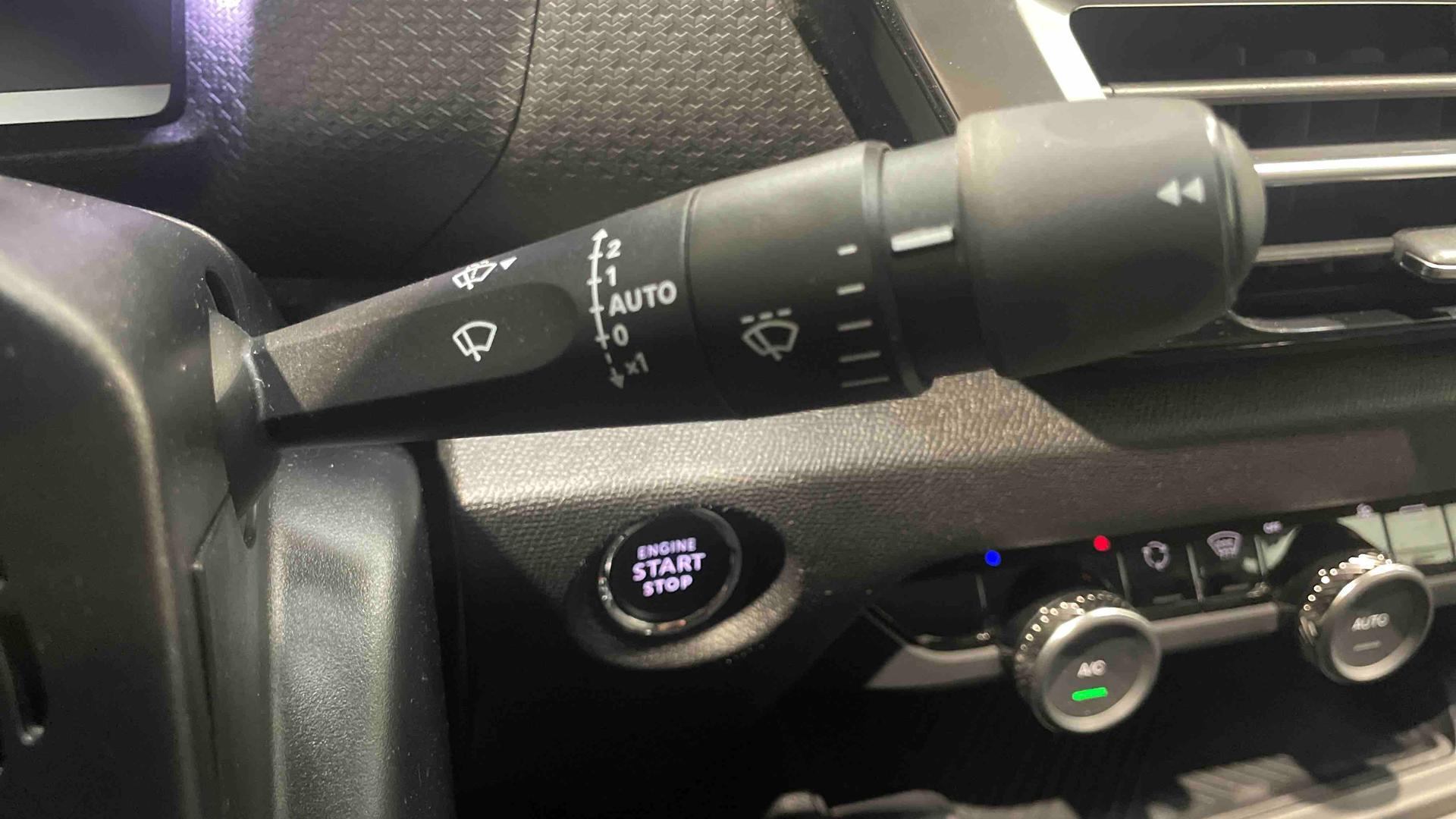 CITROEN C4 X PureTech 130 S&S EAT8 Shine