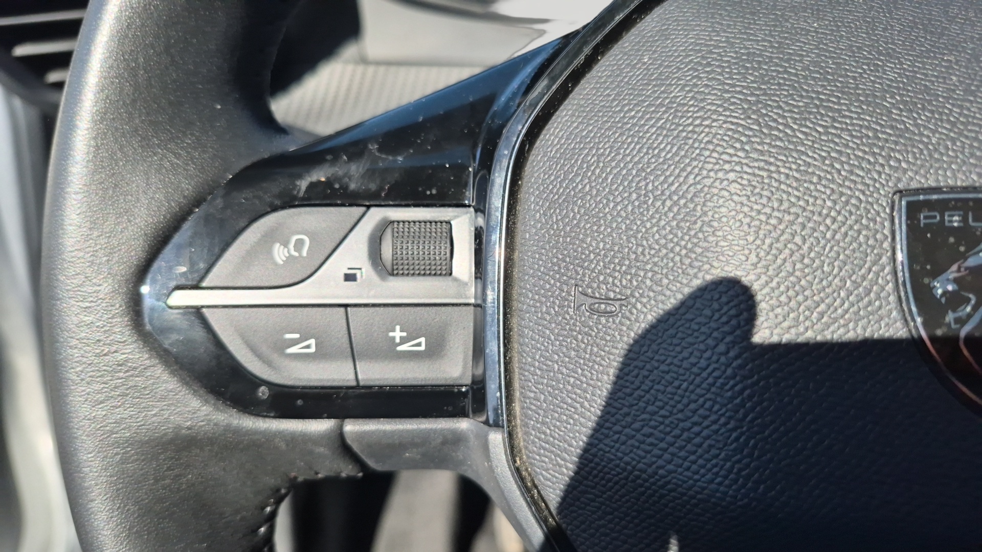 PEUGEOT 208 ALLURE PURETECH 100 S&S BVM6