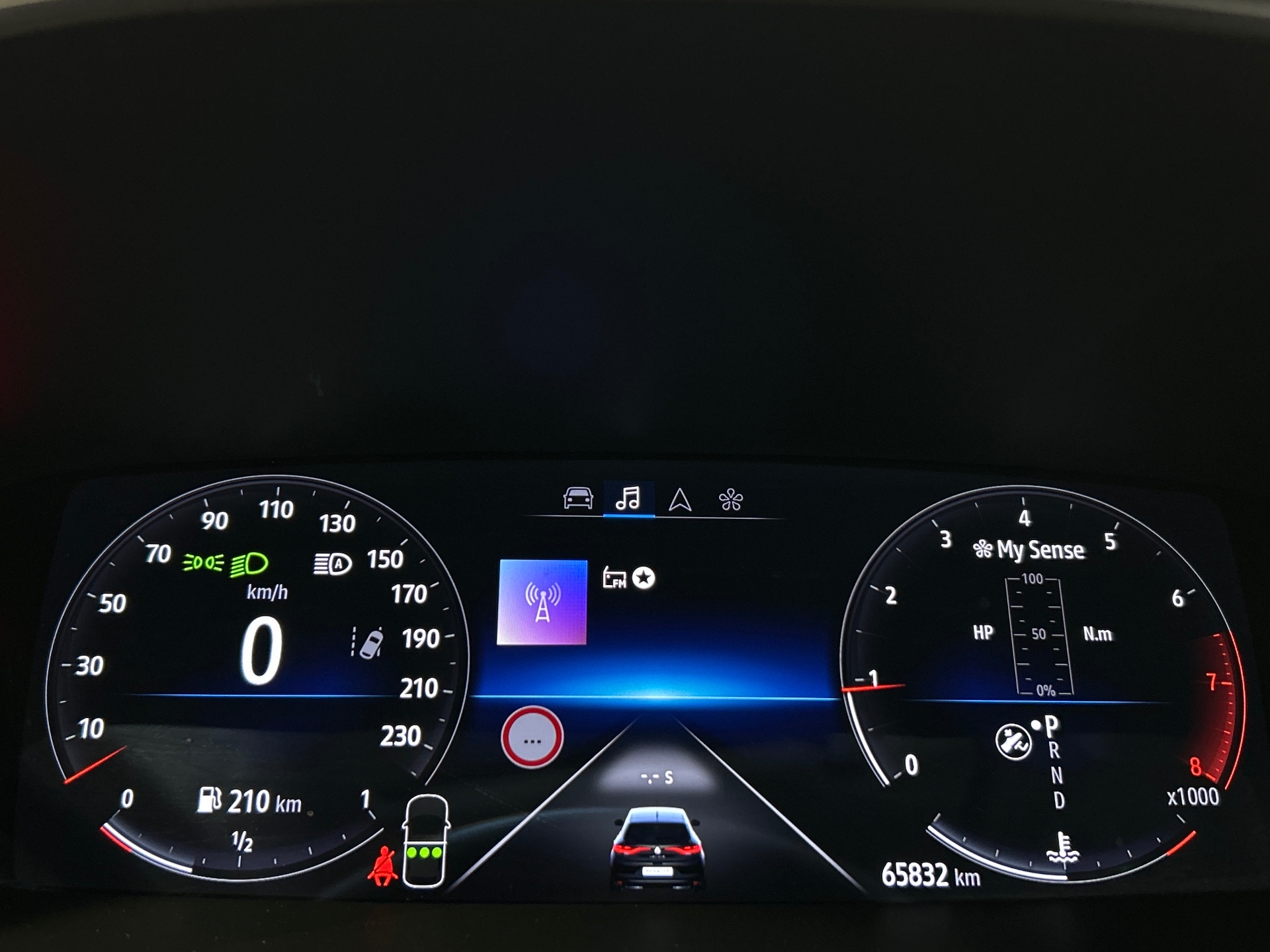 RENAULT MEGANE IV BERLINE techno TCe 140 EDC -23