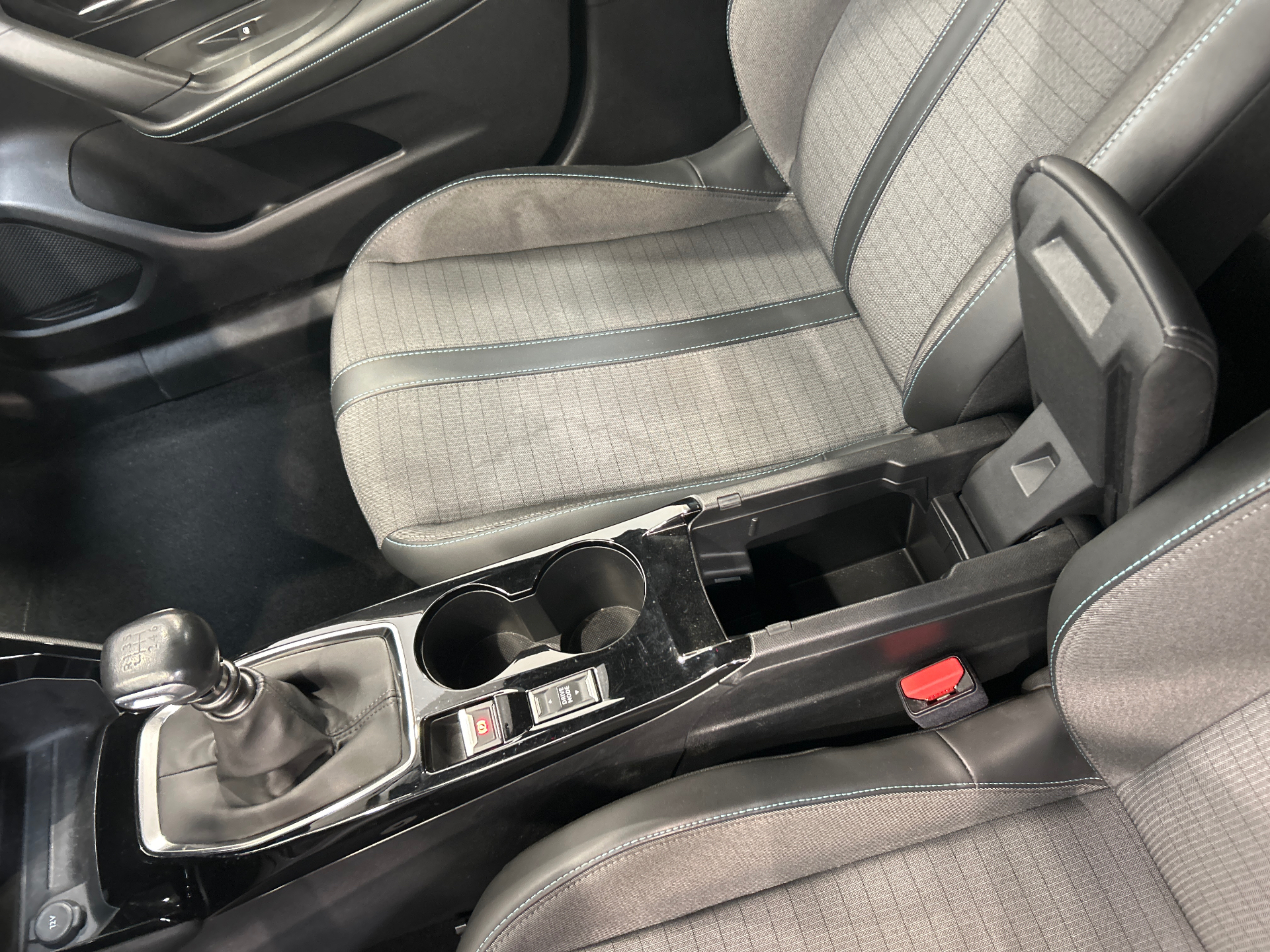 PEUGEOT 2008 PureTech 130 S&S BVM6 Allure Pack
