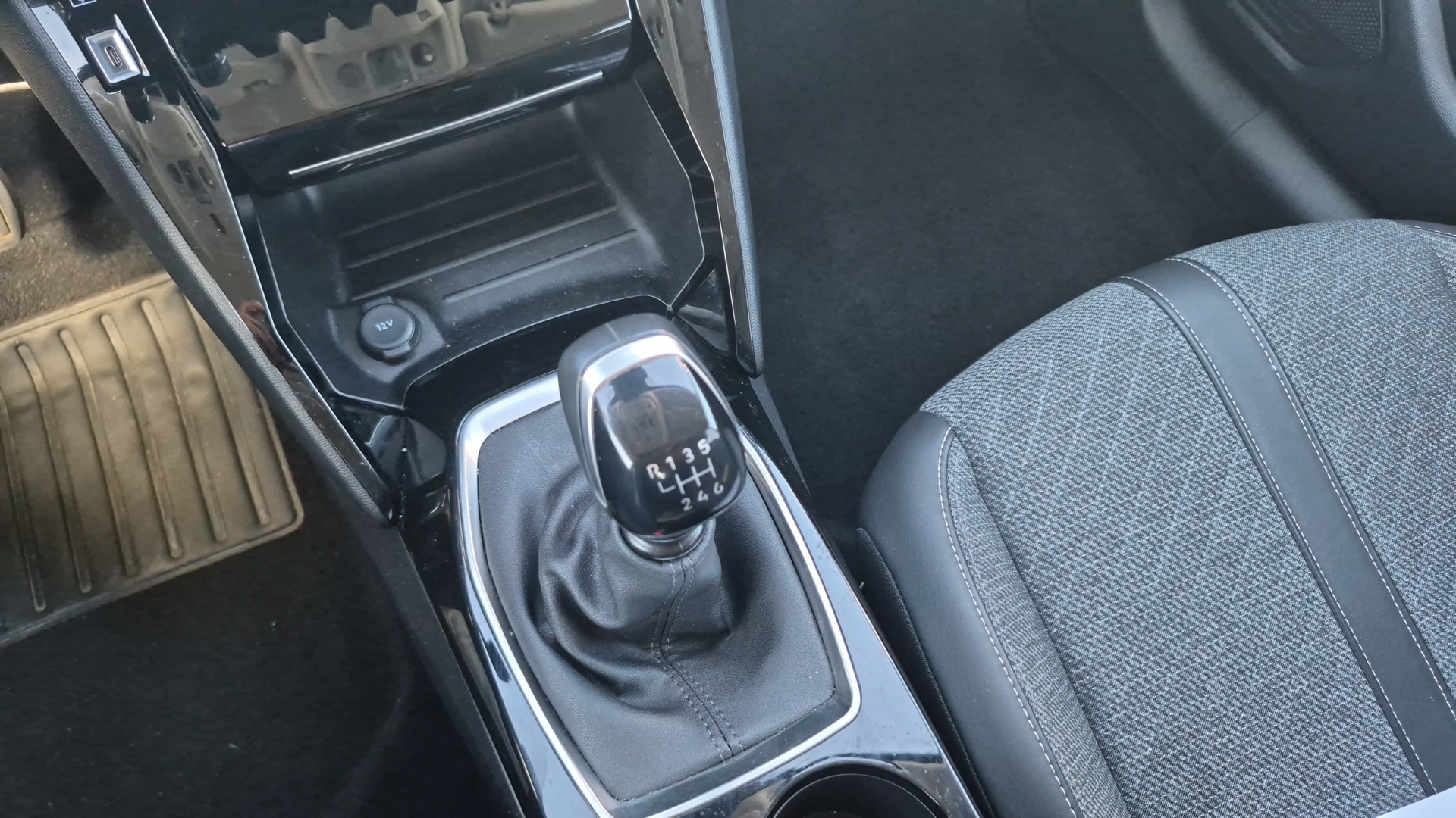 PEUGEOT 208 ALLURE PURETECH 100 S&S BVM6