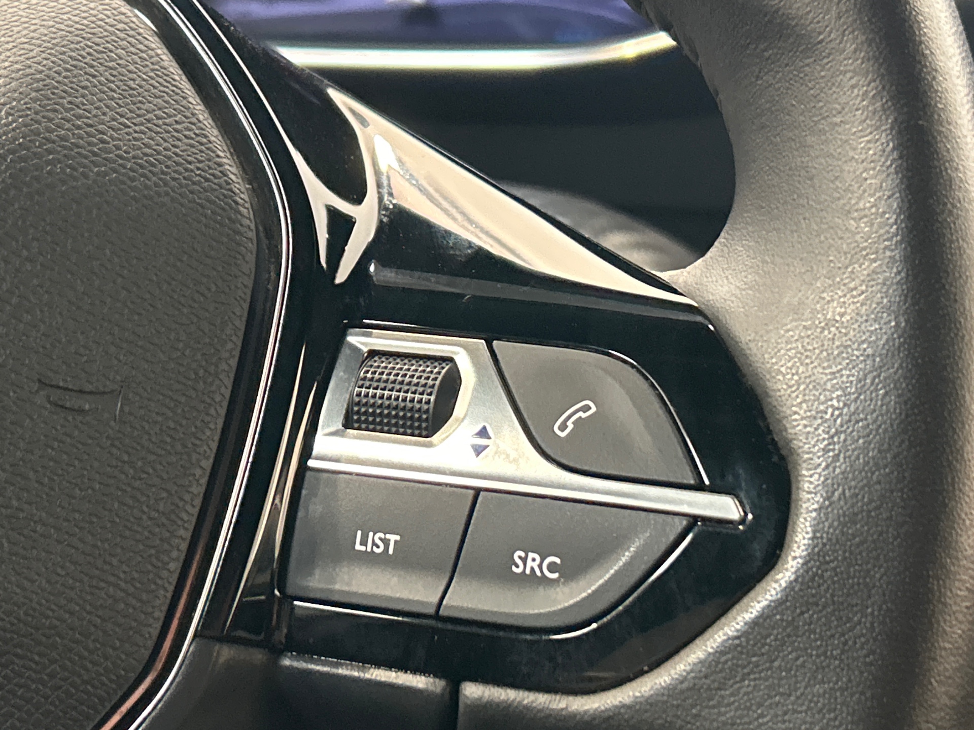 PEUGEOT 2008 PureTech 130 S&S BVM6 Allure Pack