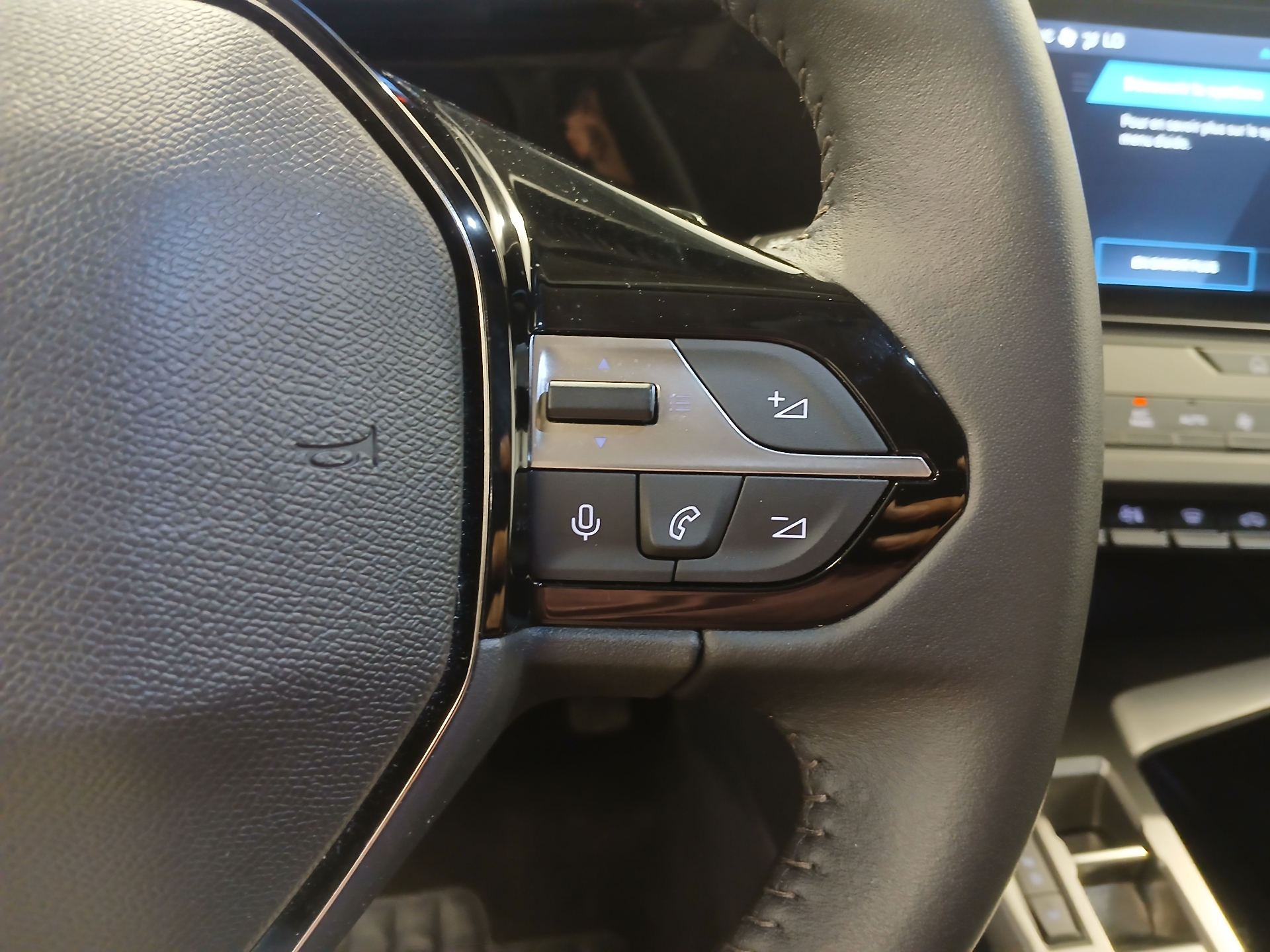PEUGEOT 308 SW SW Allure BlueHDI 130 ch S&S EAT8