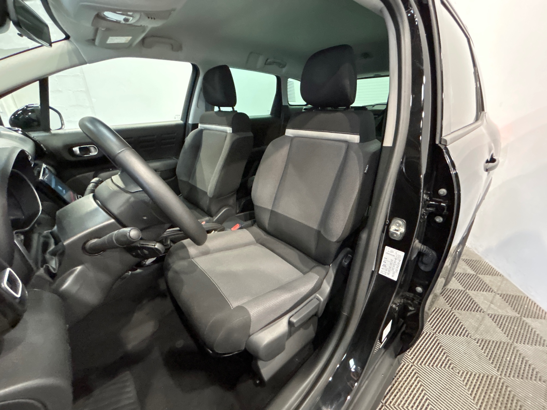 CITROEN C3 AIRCROSS PT110 S&S BVM6 SHINE