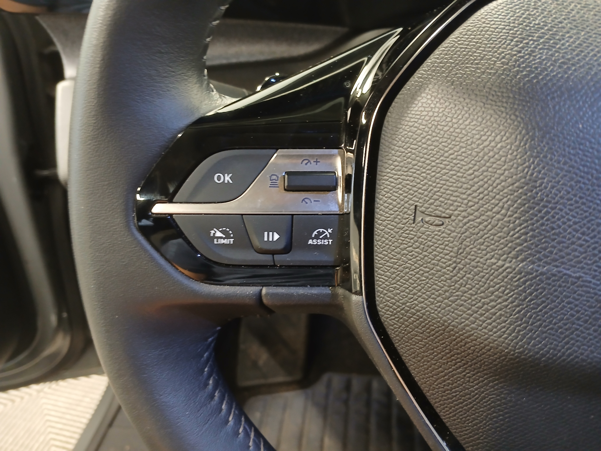 PEUGEOT 308 SW ALLURE BLUEHDI 130 S&S EAT8