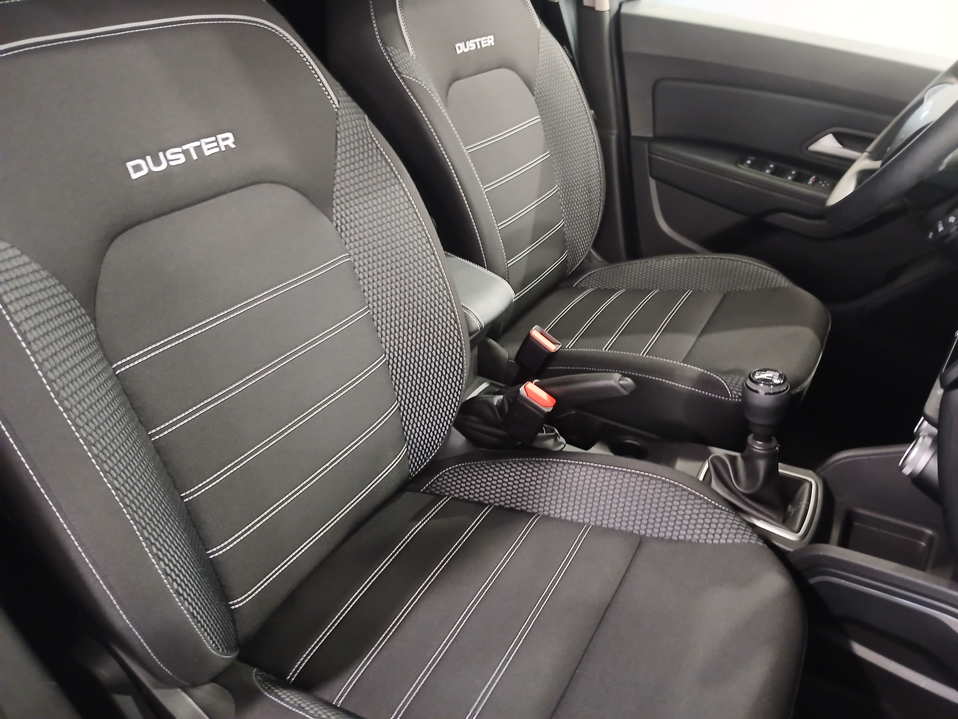 DACIA DUSTER ECO-G 100 4x2 Journey +