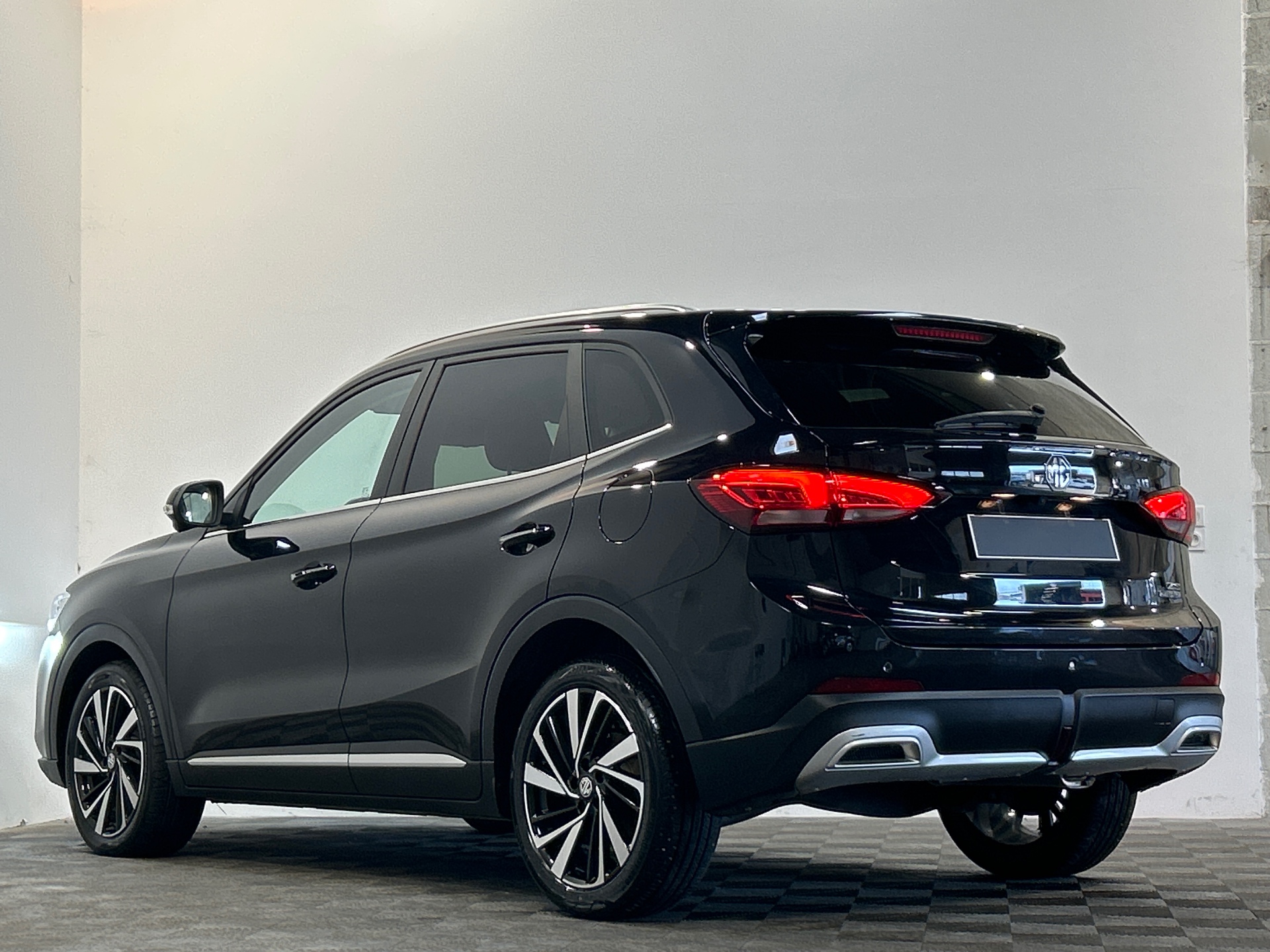 MG ZS 1.5 Hybrid 197 Luxury