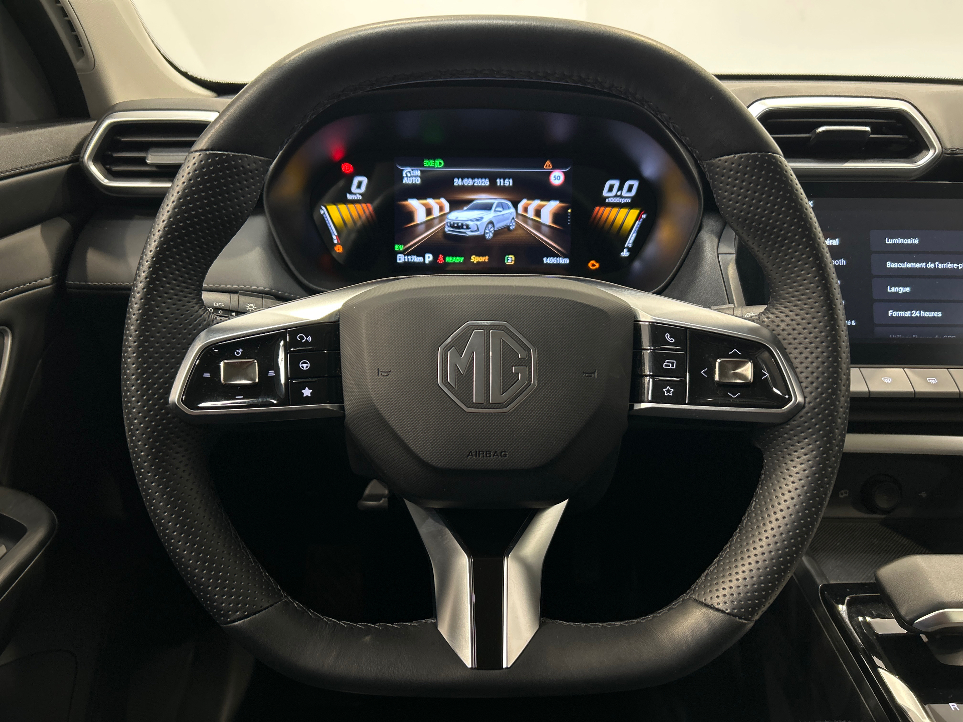 MG ZS 1.5 L Hybrid+ 197 ch Luxury