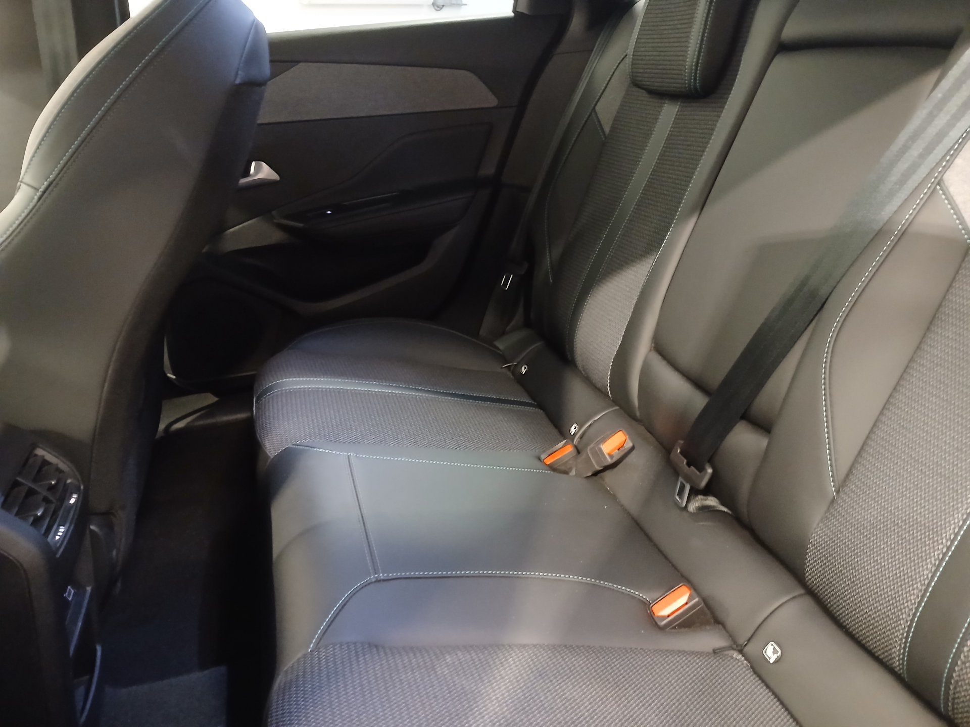PEUGEOT 308 SW ALLURE BLUEHDI 130 S&S EAT8