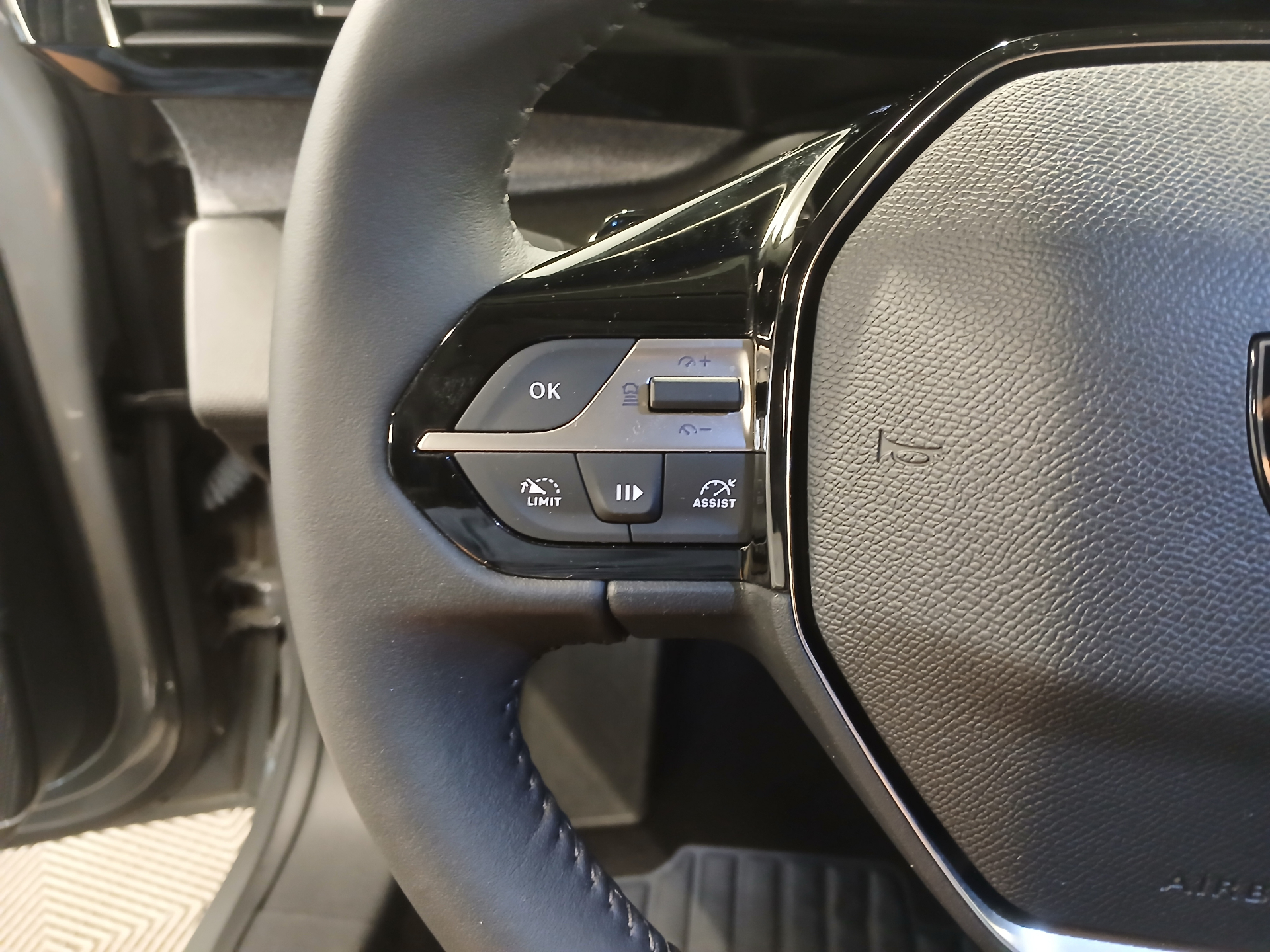 PEUGEOT 308 SW SW Allure Hybrid 145 ch e-DCS6