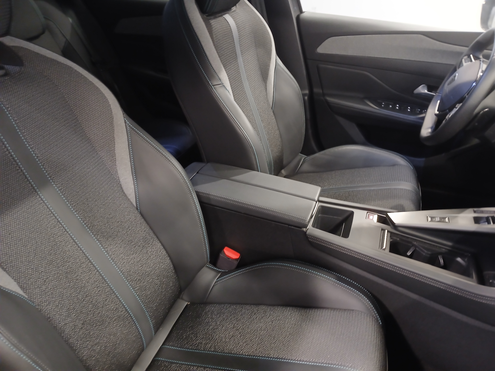 PEUGEOT 308 SW ALLURE BLUEHDI 130 S&S EAT8