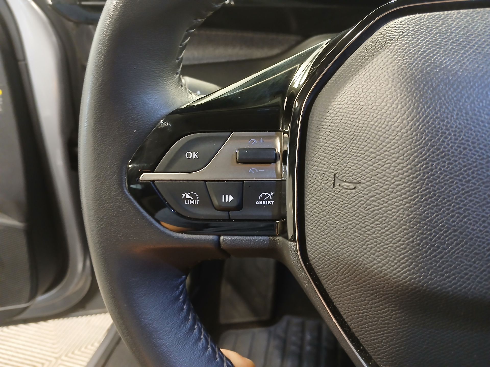 PEUGEOT 308 ALLURE PURETECH 130 S&S BVM6