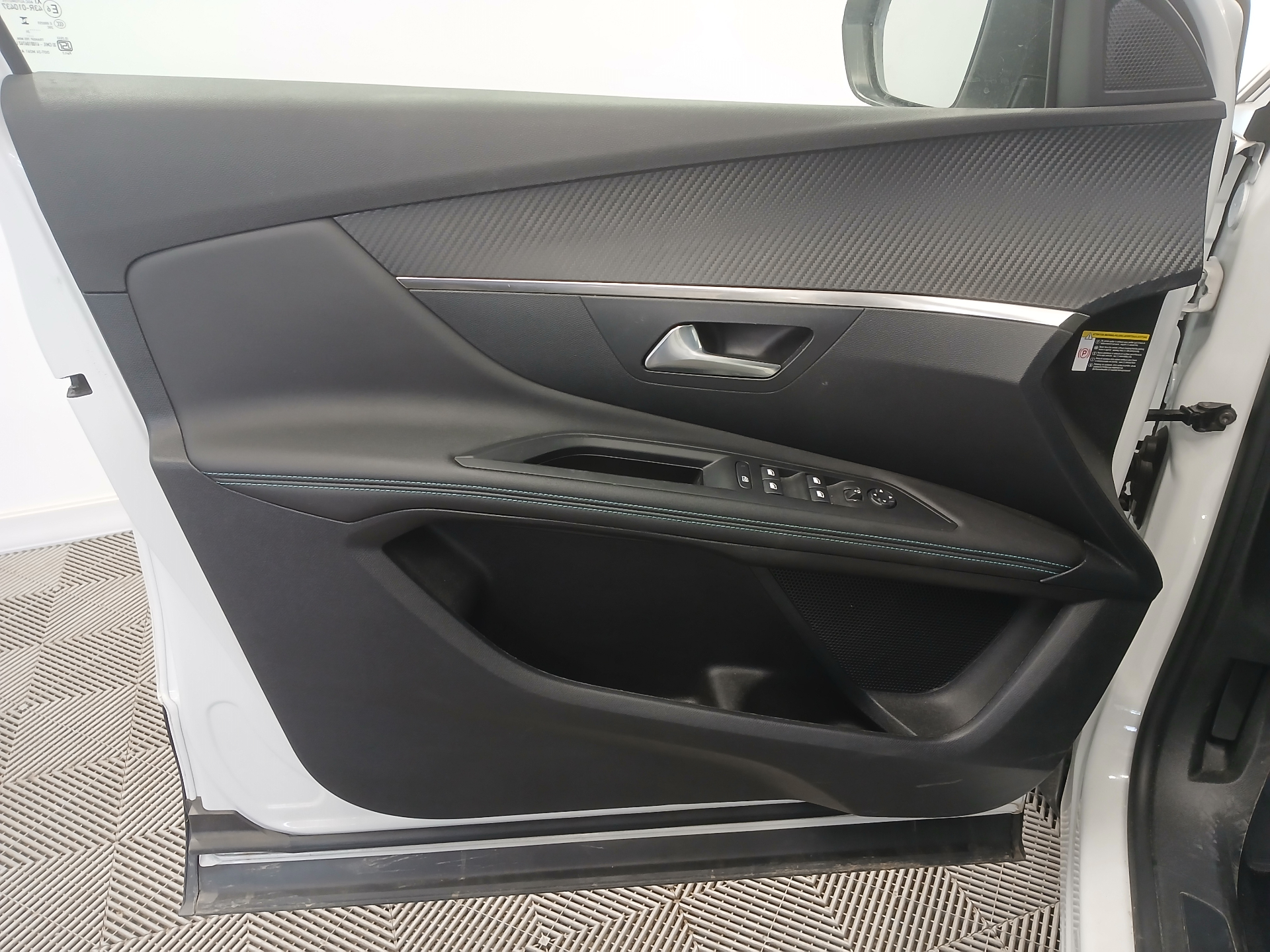 PEUGEOT 3008 ALLURE PACK HYBRID 136 CH E-DCS6