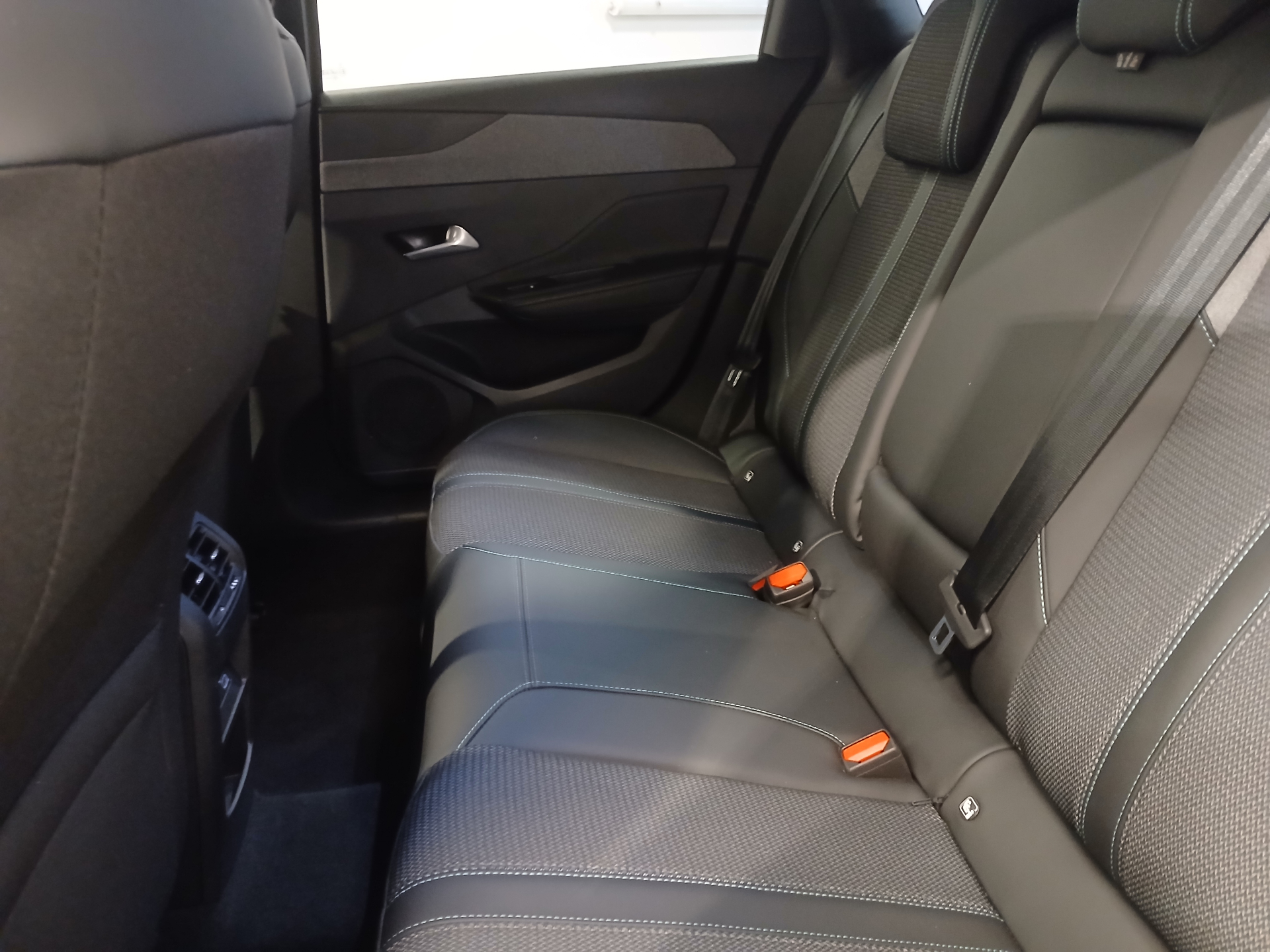 PEUGEOT 308 SW SW Allure Hybrid 145 ch e-DCS6