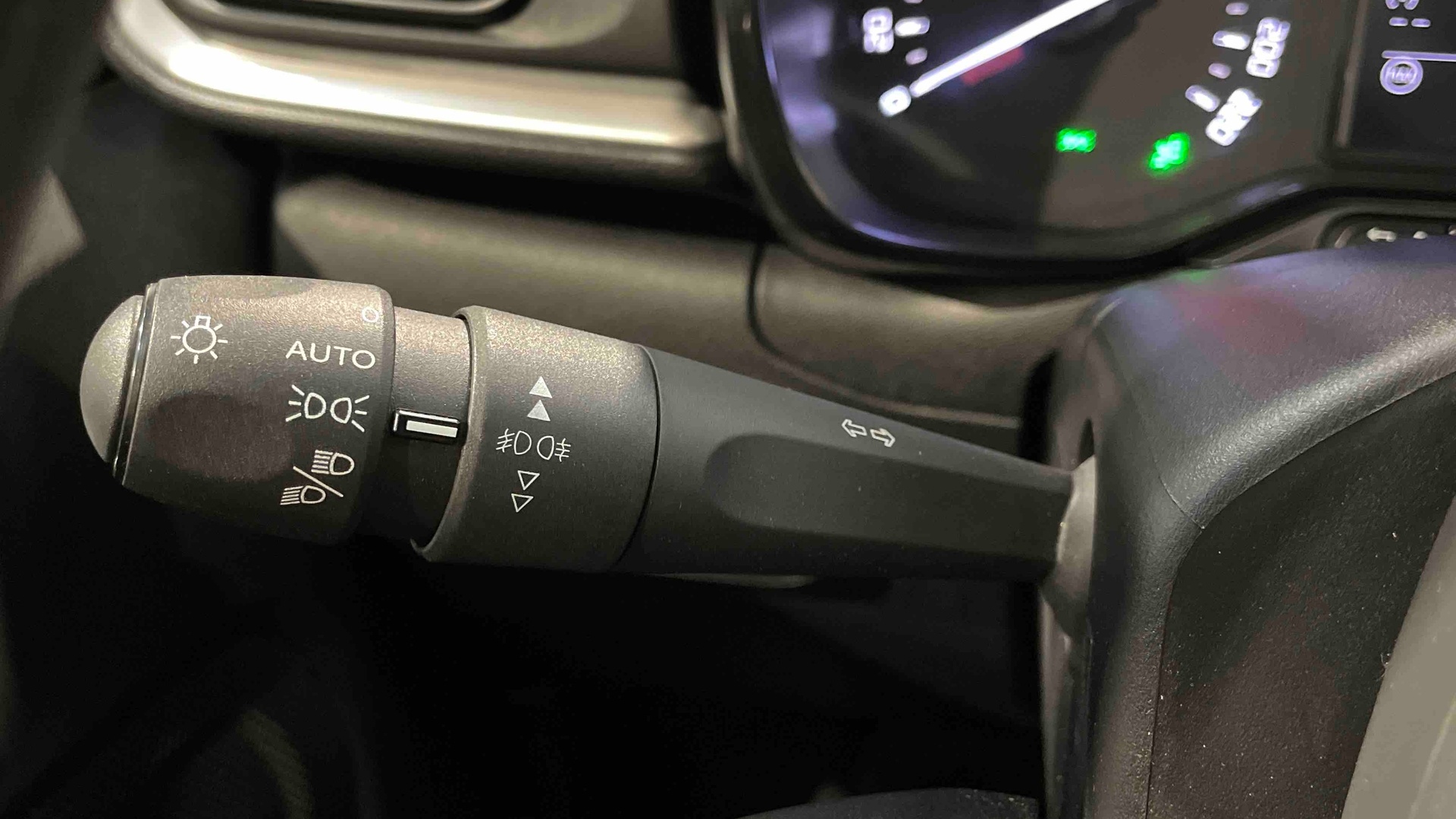 CITROEN C3 PureTech 110 S&S BVM6 Shine