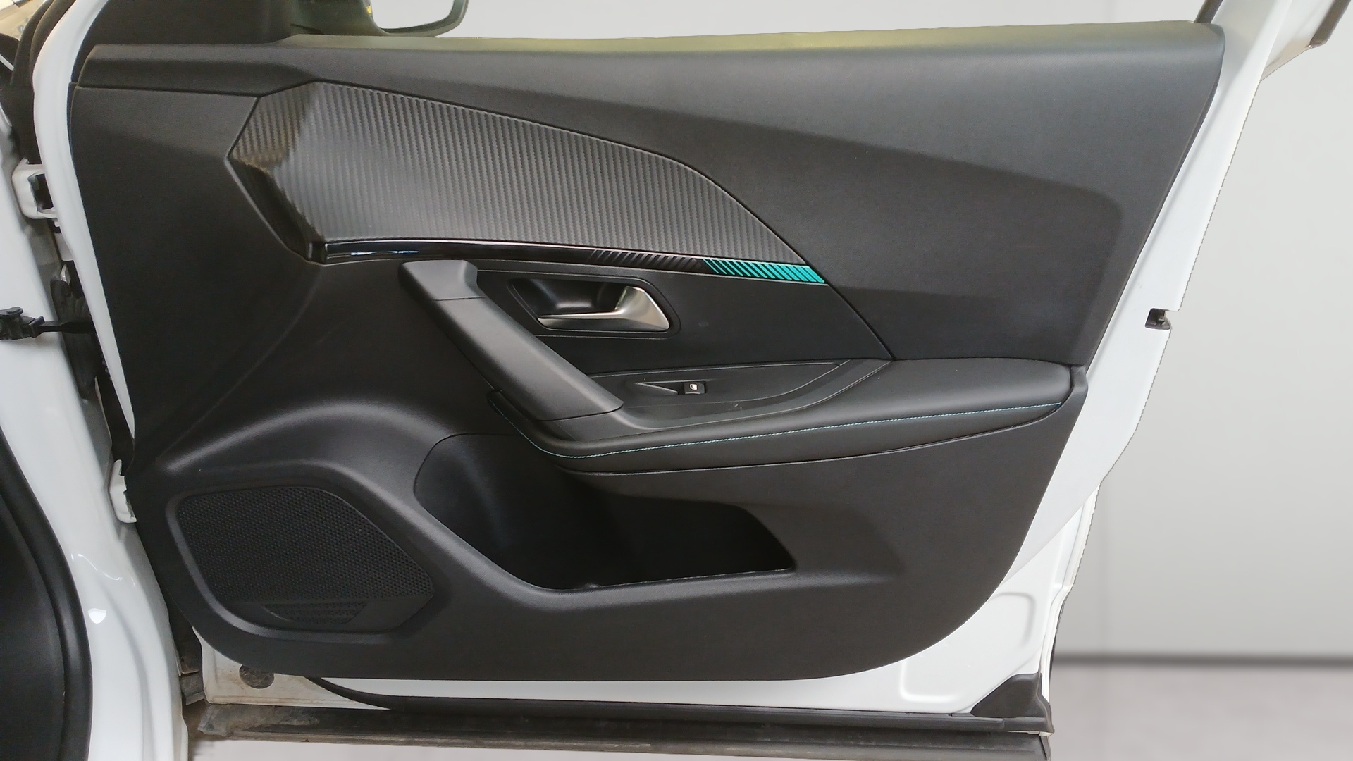 PEUGEOT 2008 PureTech 130 S&S BVM6 Allure Pack
