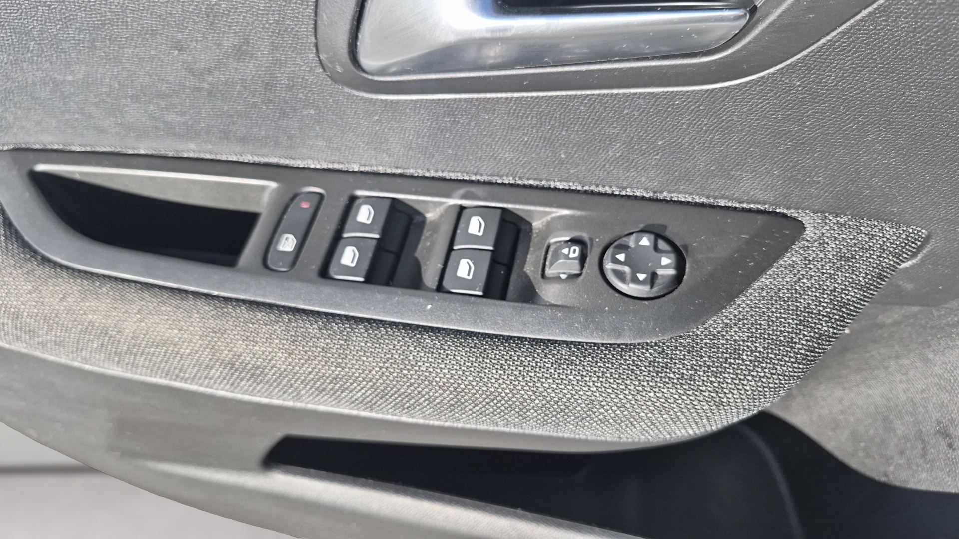 PEUGEOT 208 STYLE PURETECH 75 S&S BVM5