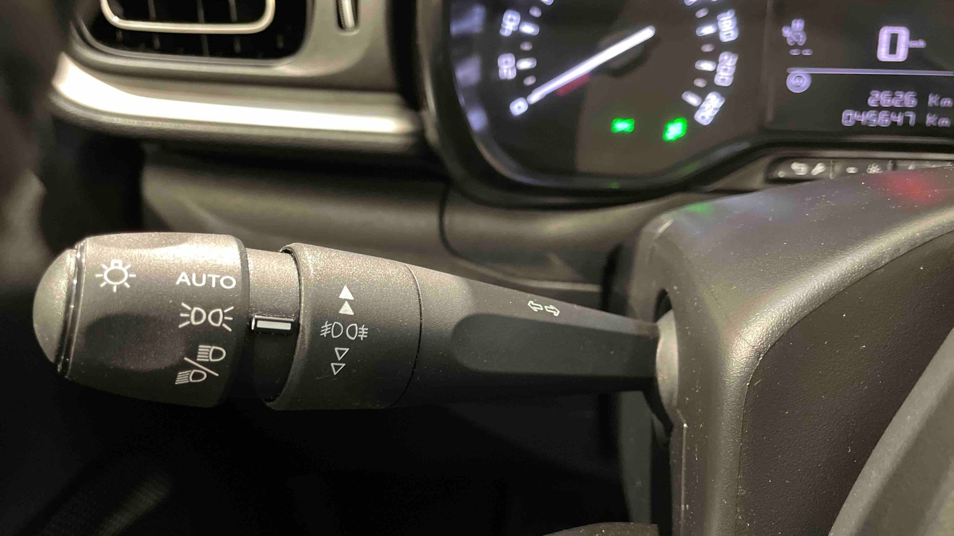 CITROEN C3 PureTech 110 S&S BVM6 Shine