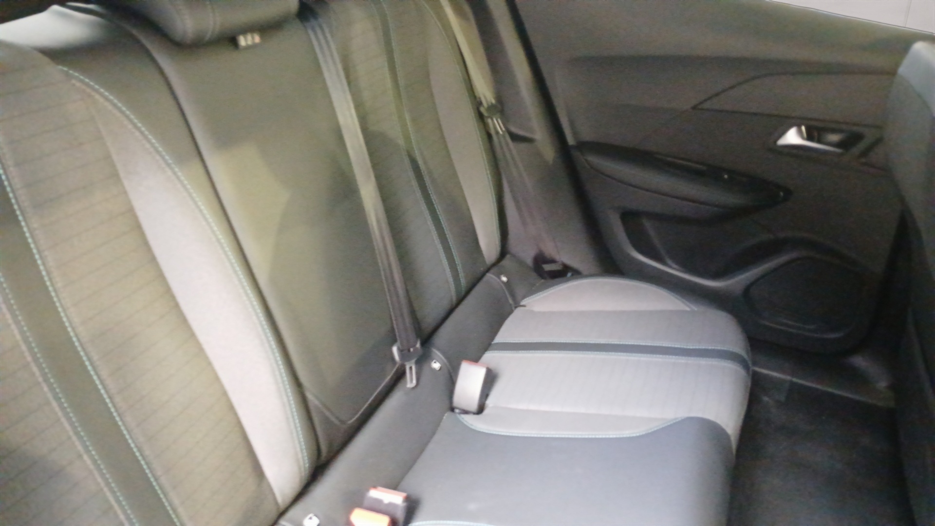 PEUGEOT 2008 PureTech 130 S&S BVM6 Allure Pack