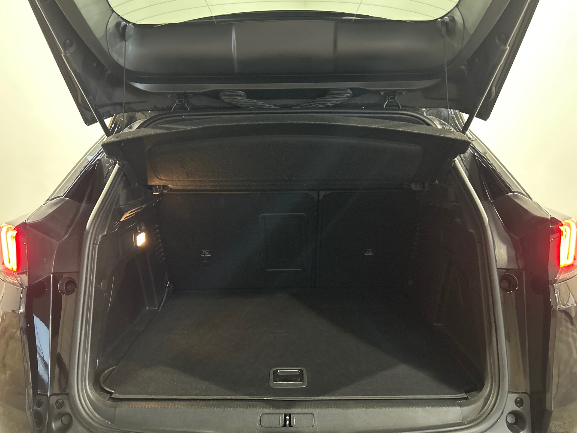 PEUGEOT 3008 ALLUREPK PLUG-IN HYB180 E-EAT8