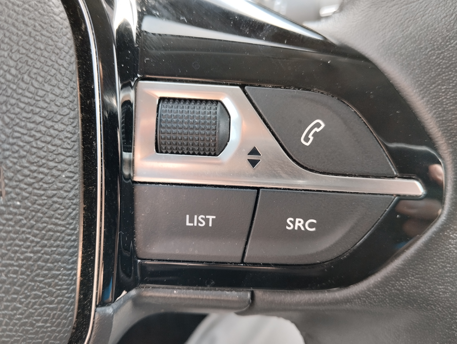 PEUGEOT 208 ALL PT100 BVM