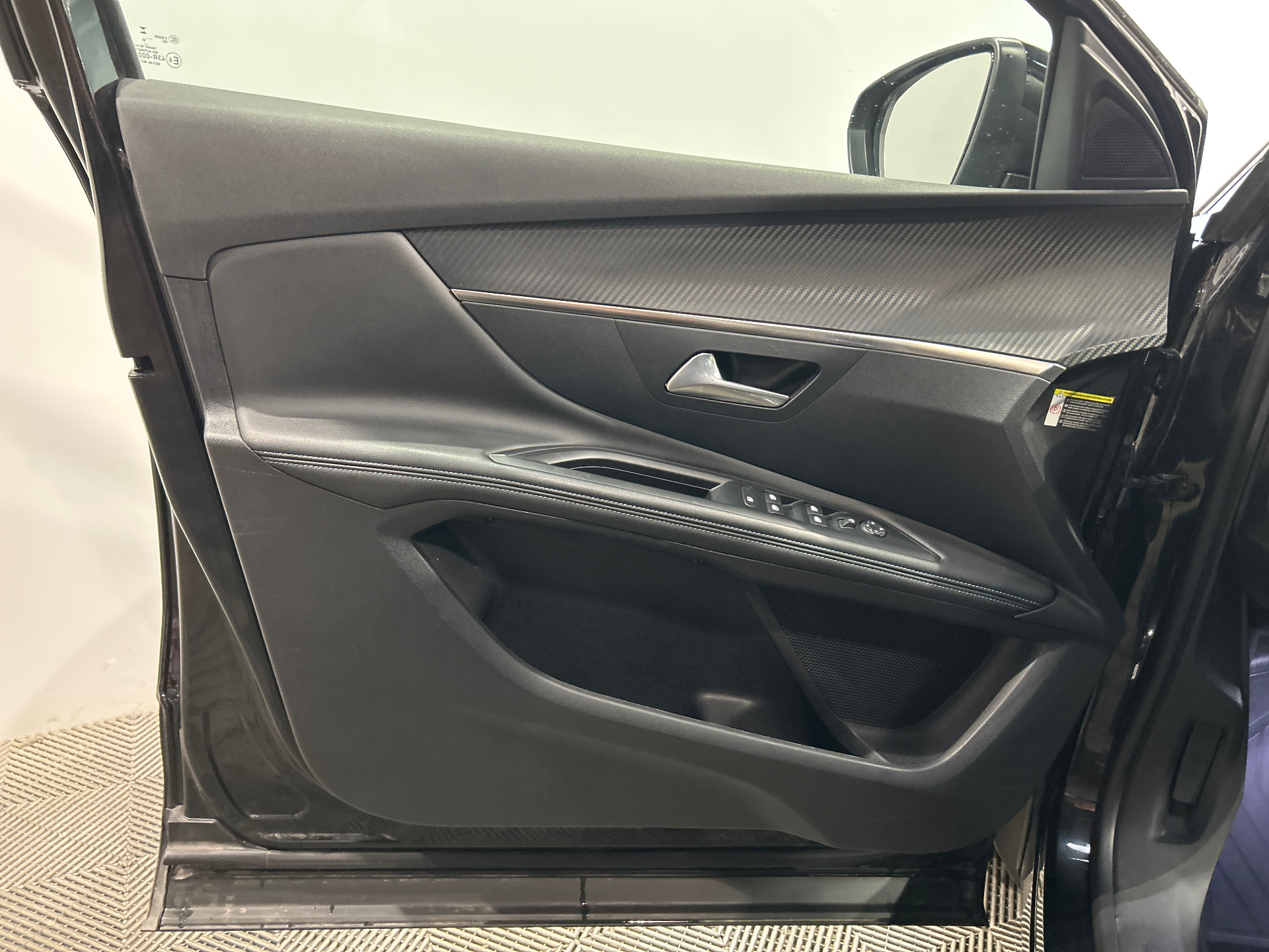 PEUGEOT 3008 ALLUREPK PLUG-IN HYB180 E-EAT8