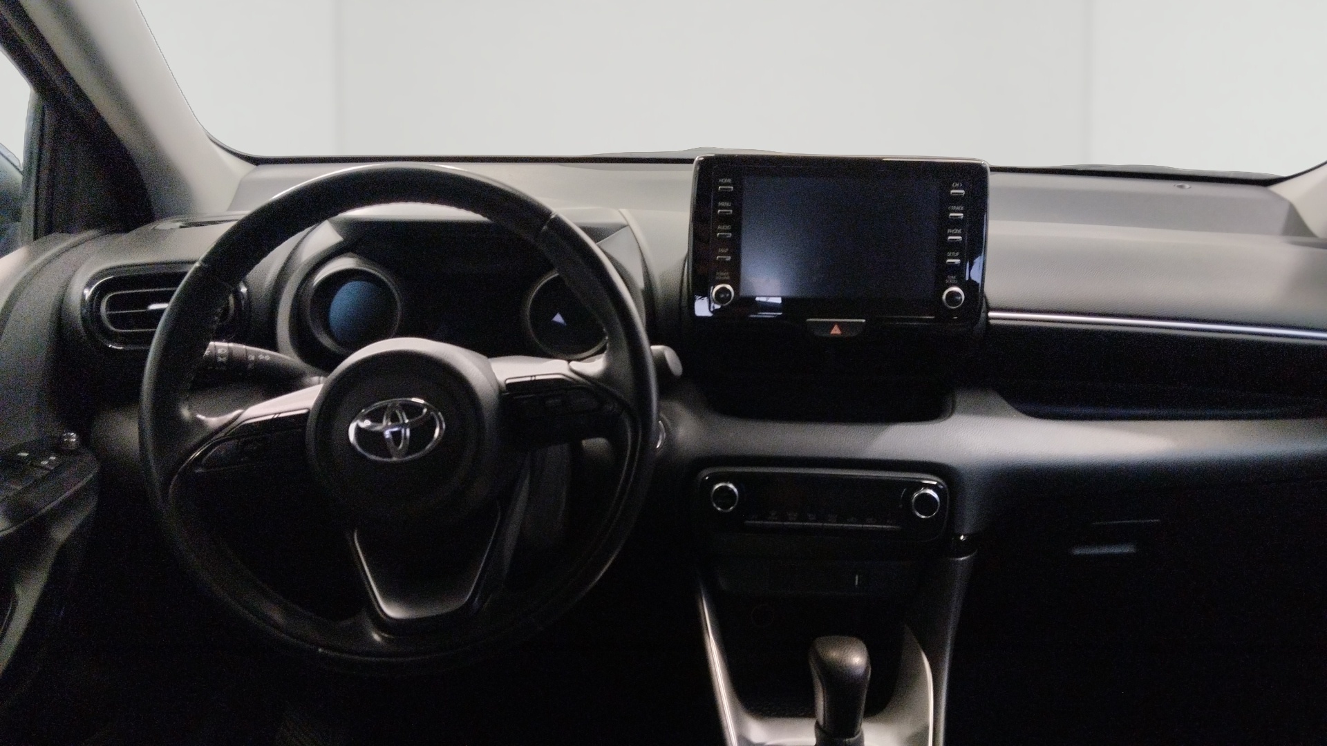 TOYOTA YARIS HYBRIDE MY21 116H DESIGN