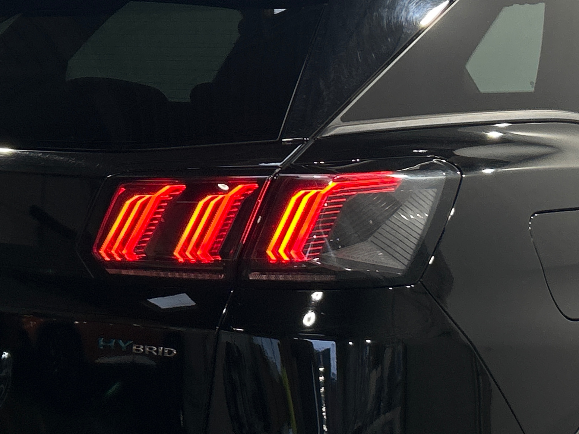 PEUGEOT 3008 ALLUREPK PLUG-IN HYB180 E-EAT8